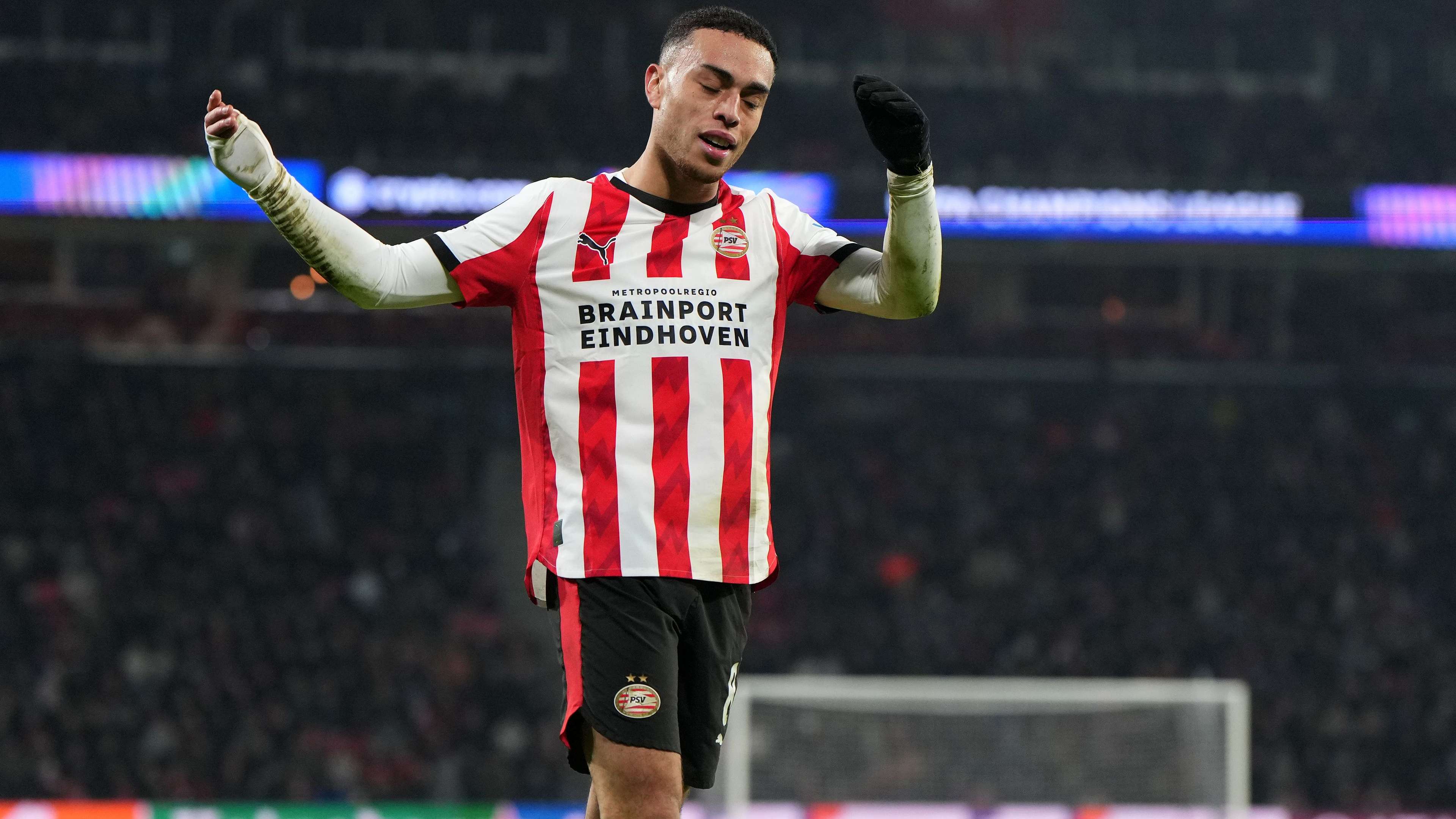 Dest issues update after limping off injured in latest PSV outing  