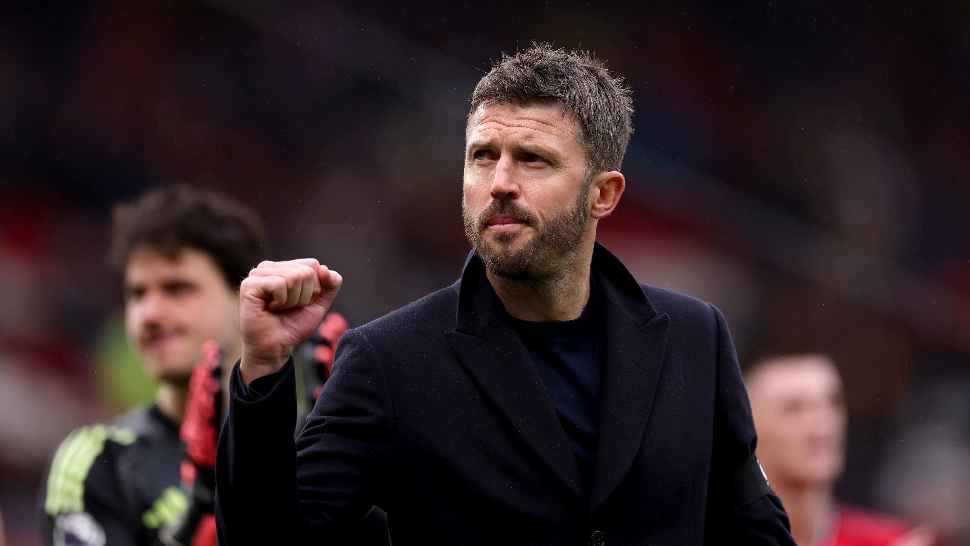Carrick 'can't rule out' late Man Utd title tilt  