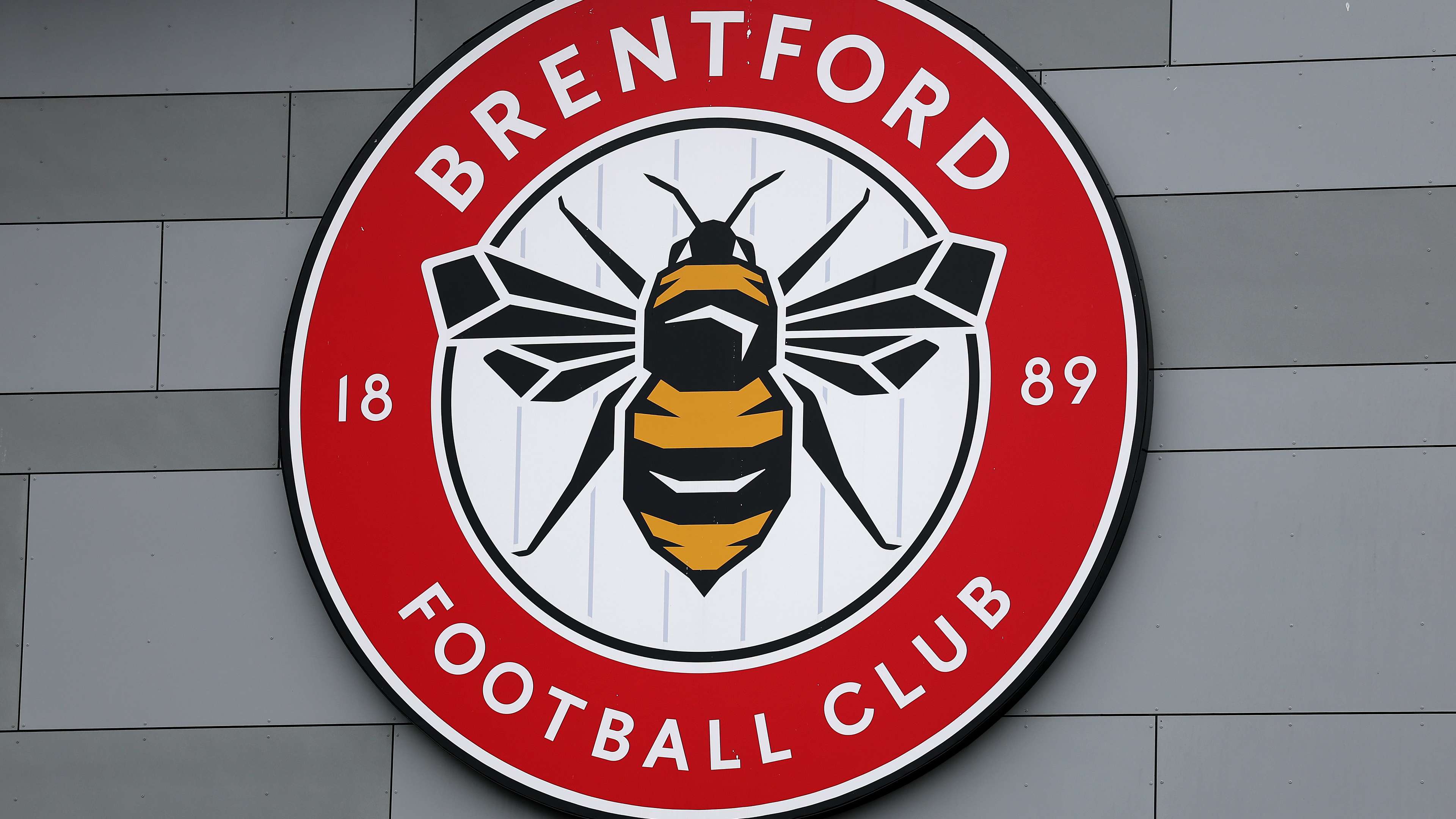 Man arrested for assault after Brentford duo intervene  