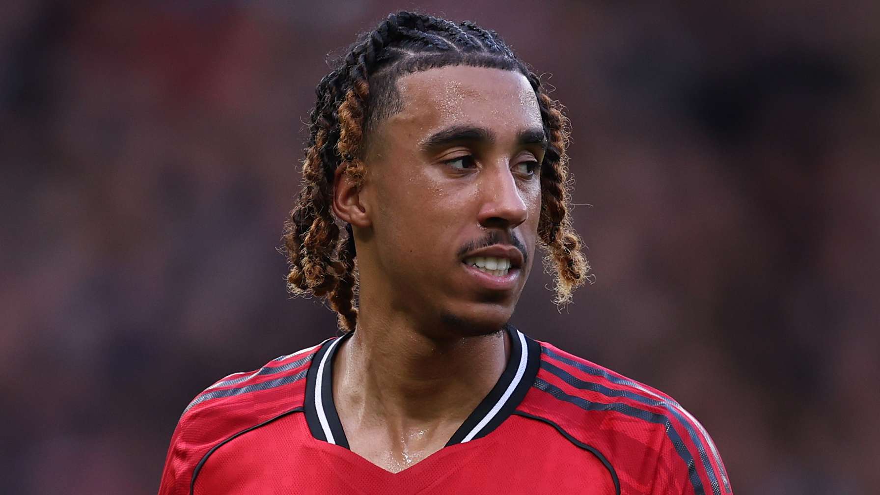 Yoro told he's picking 'too many fights' by Man Utd legend  