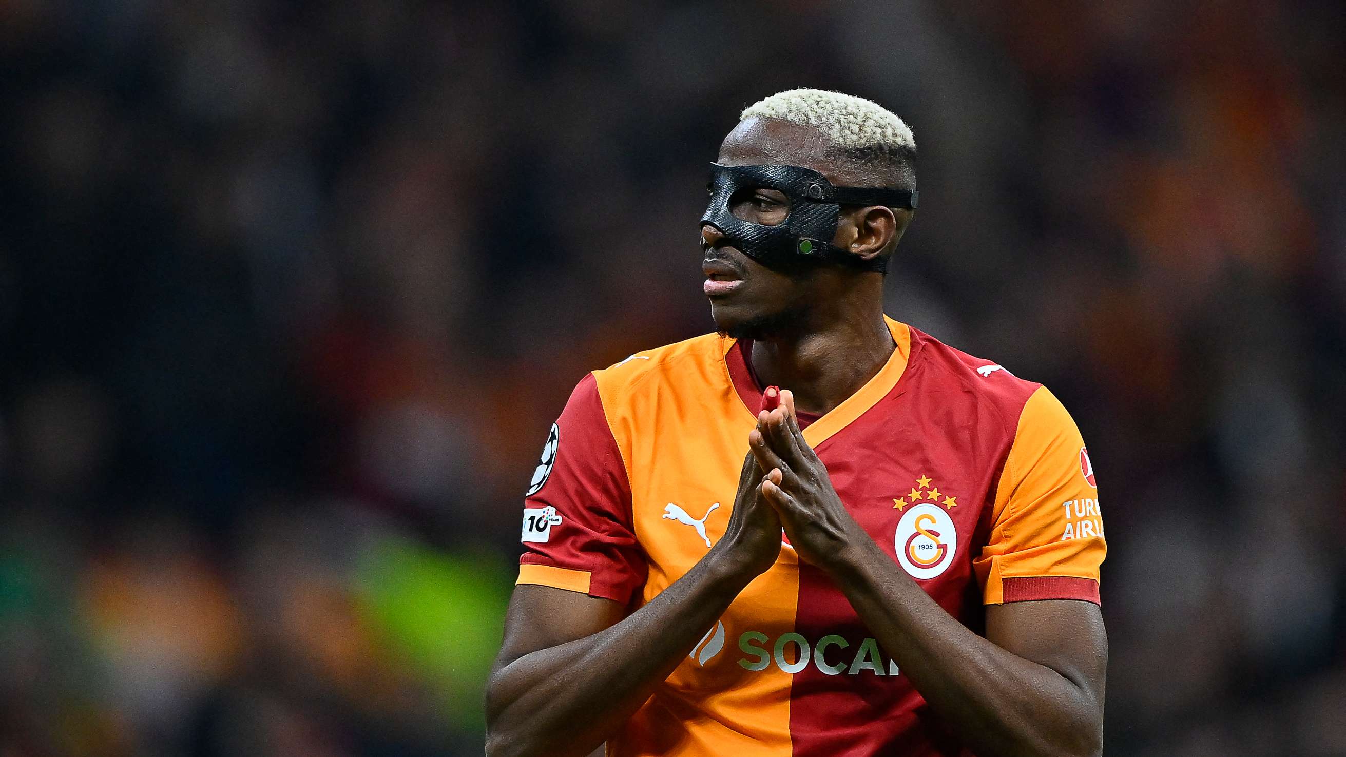Galatasaray duo show off battle scars following Liverpool clash  
