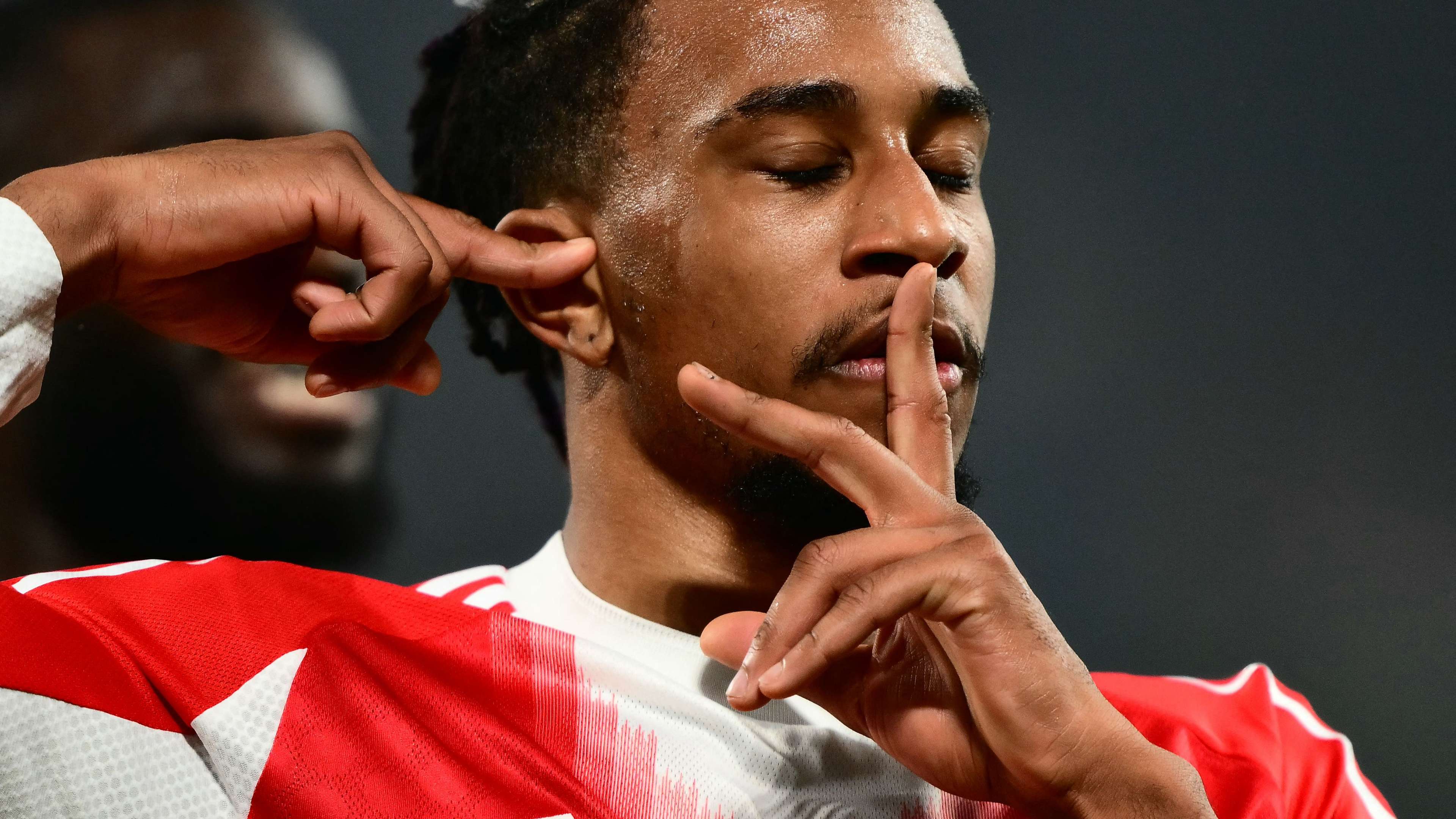 Kompany draws surprising comparison! Olise novelty at FCB gala  