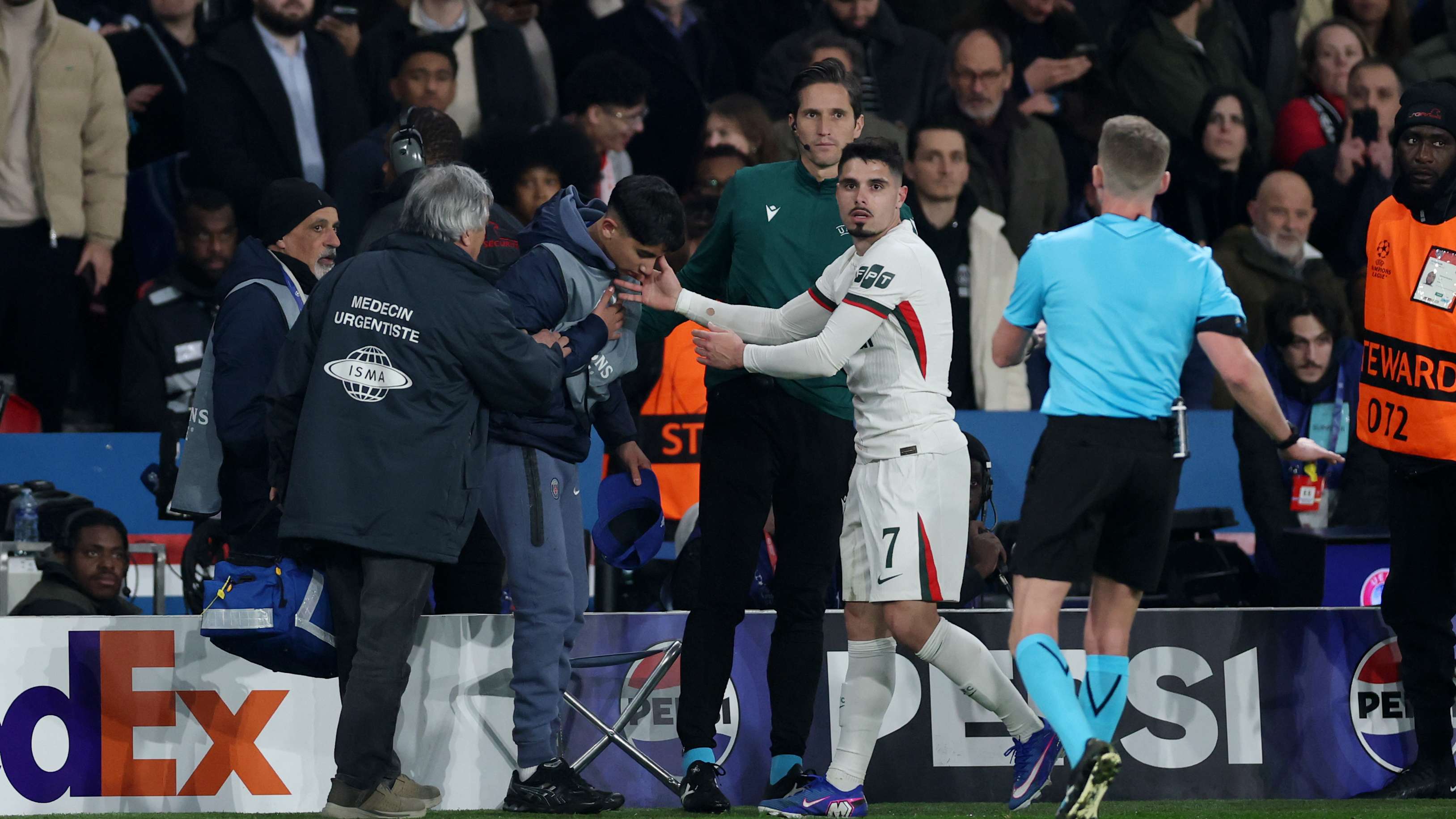 UEFA initiates disciplinary proceedings against Pedro Neto: what happened  