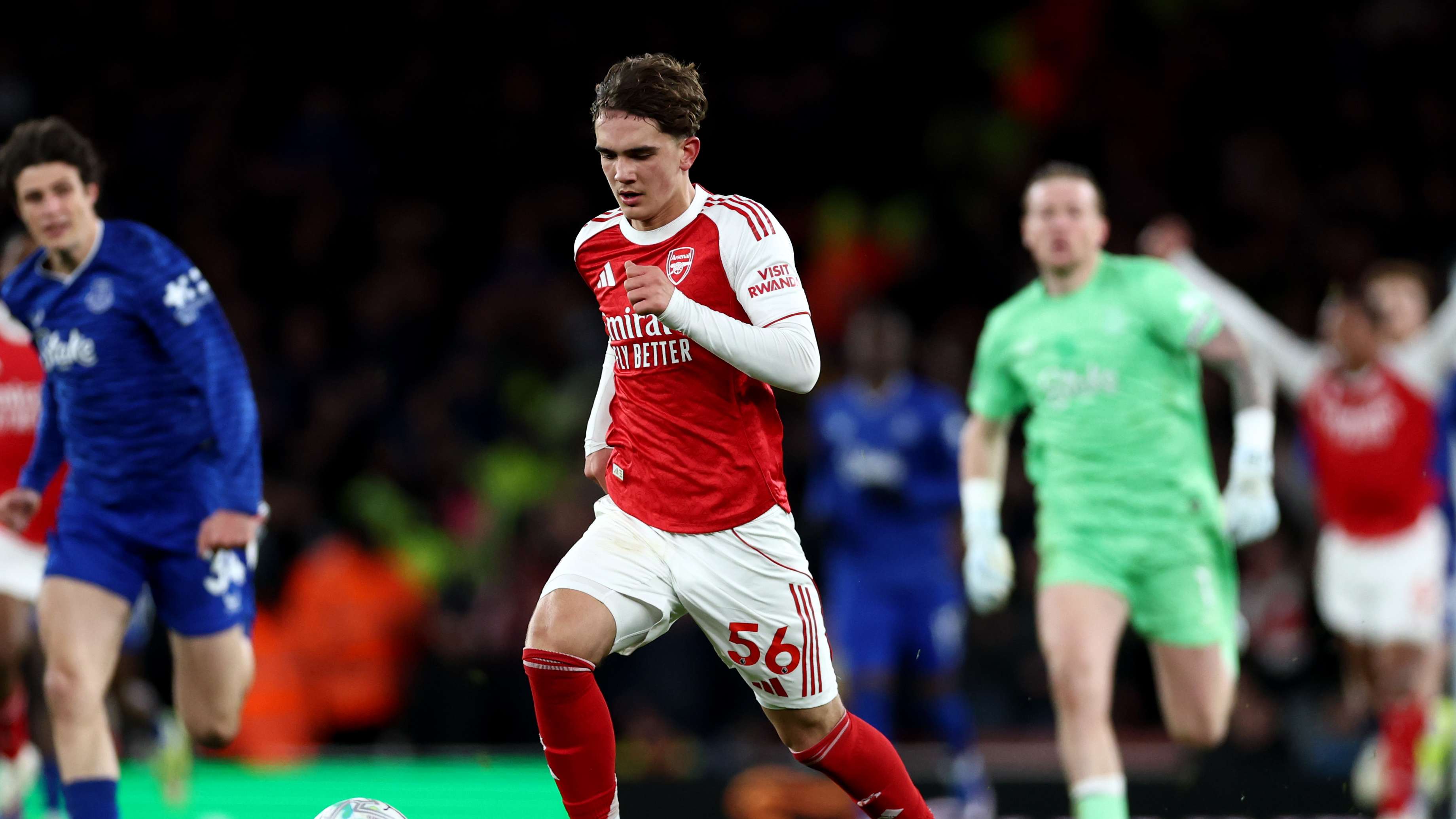 'Phenomenal' Dowman earns special praise for stunning Arsenal impact  