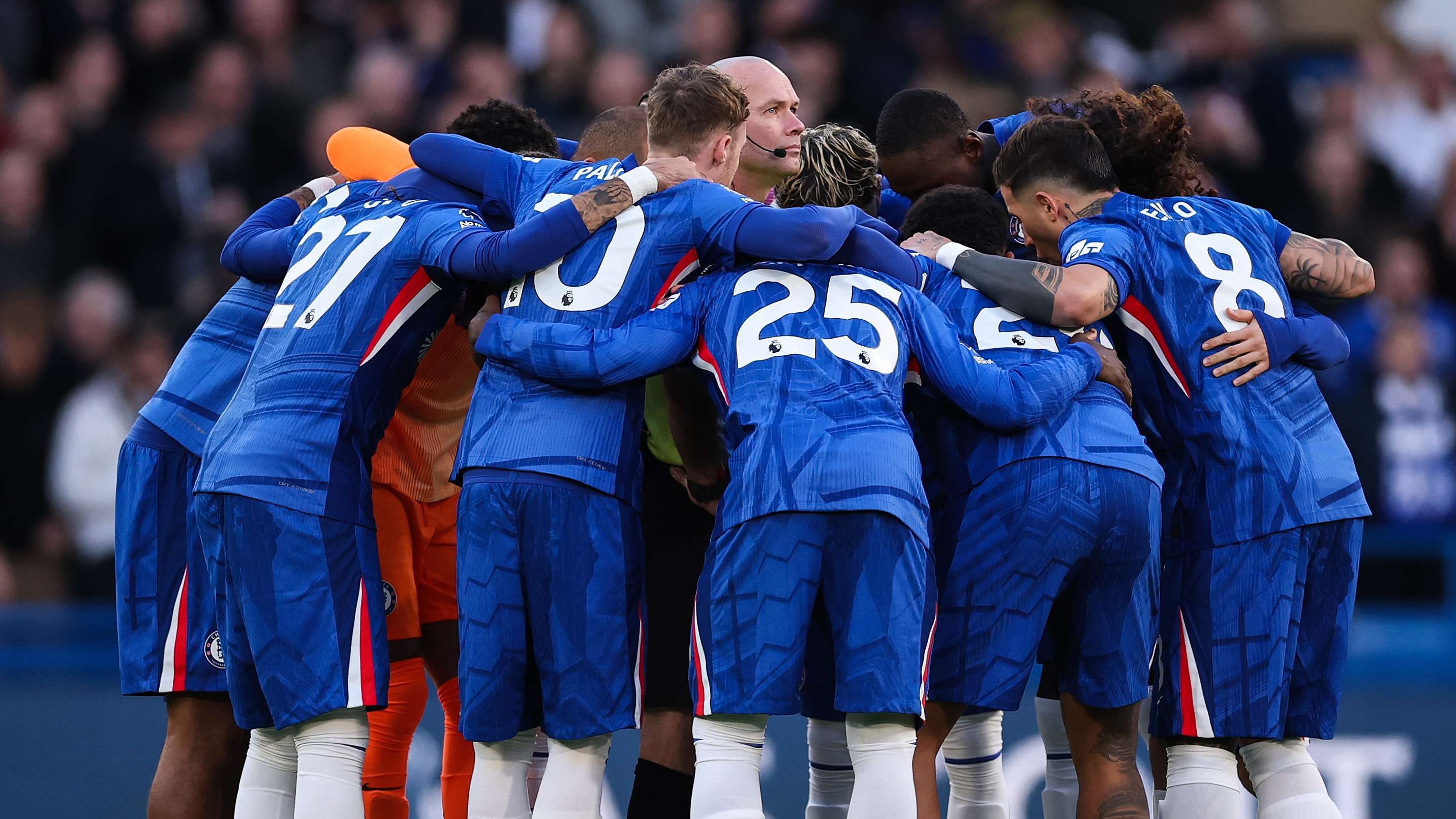 'Incompetent' - Tierney in Chelsea huddle branded a ‘terrible look’  
