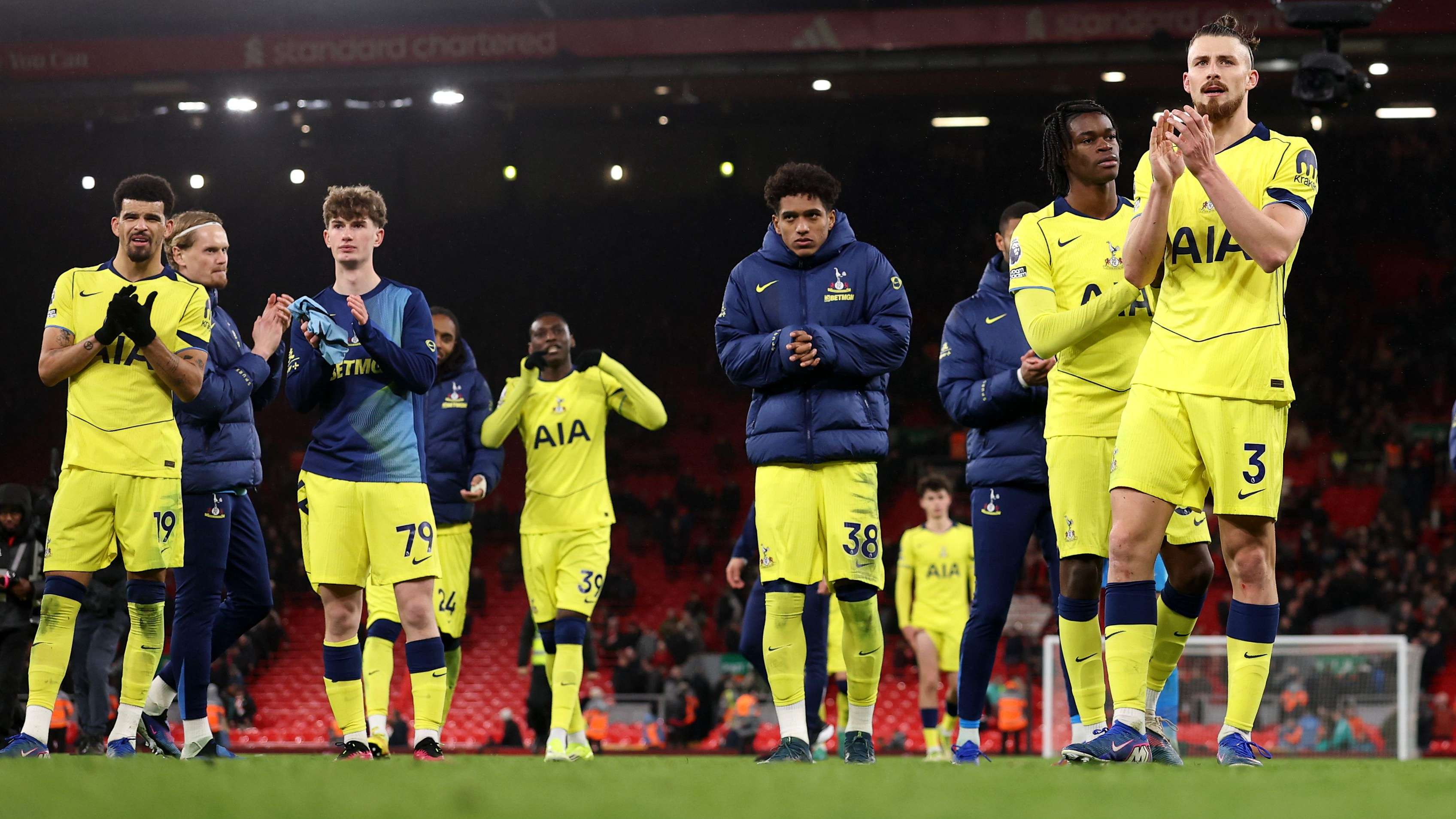 Spurs fans scrap protest ahead of Forest showdown  