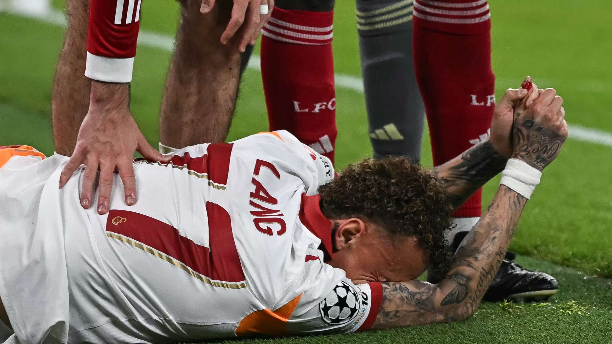 Duo Galatasaray stars hospitalised after injury vs Liverpool  