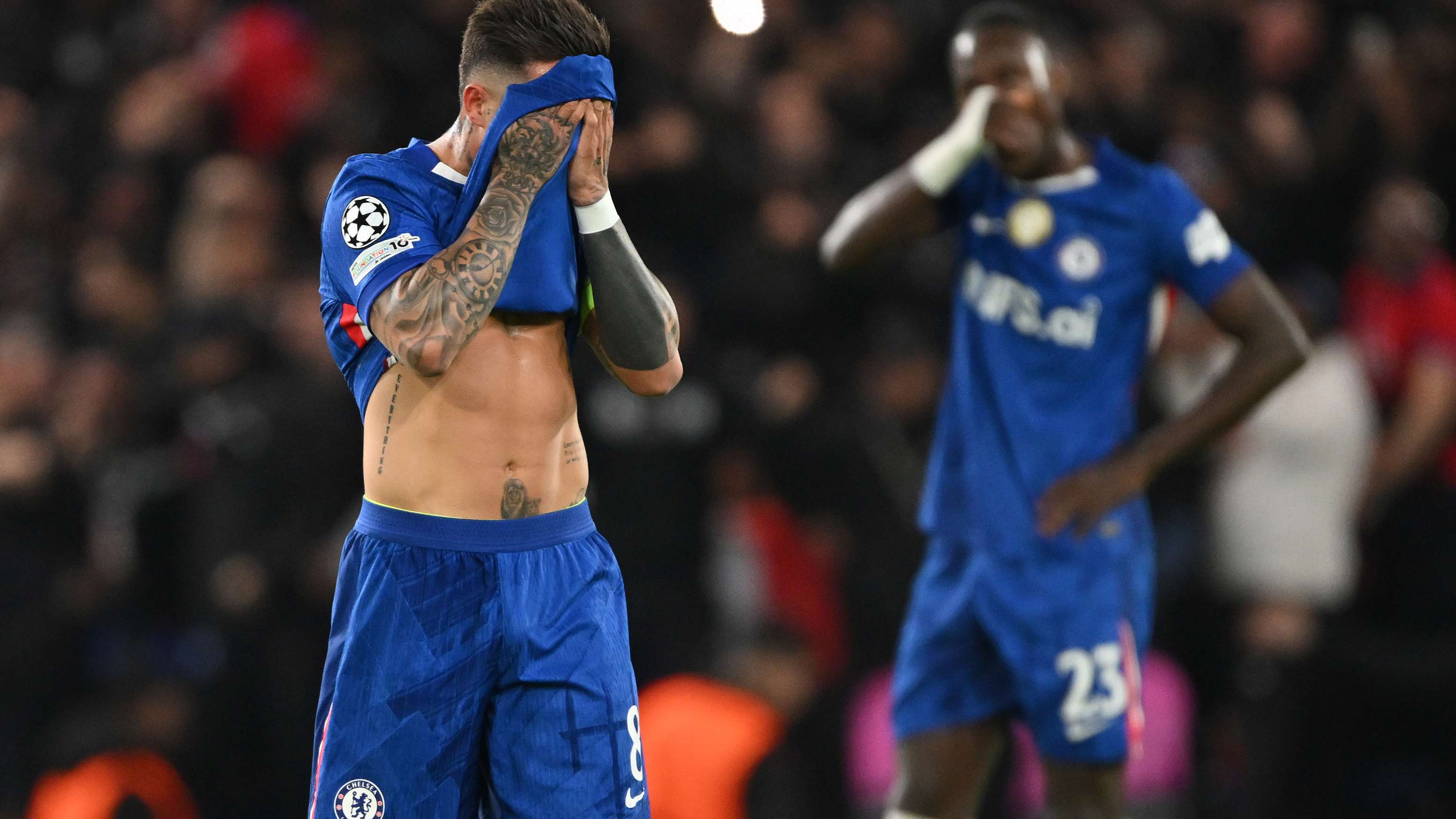 Chelsea: Rosenior sends a message to Chelsea players following the 2-8 defeat: social media reaction  