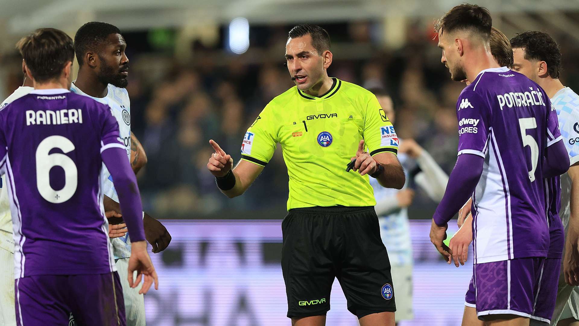 Open VAR on Pongracic in Fiorentina v Inter: "An unexpected ball". Tonolini: "Natural positioning, correct assessment. The opponent behind him doesn't change anything"  