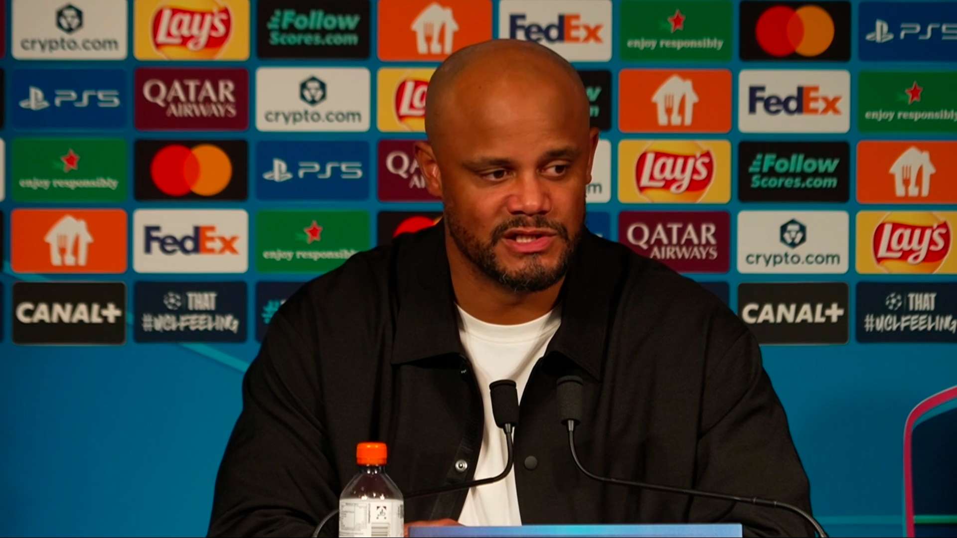 "The roar of the Allianz Arena!" Kompany issues a call to ALL Bayern supporters  