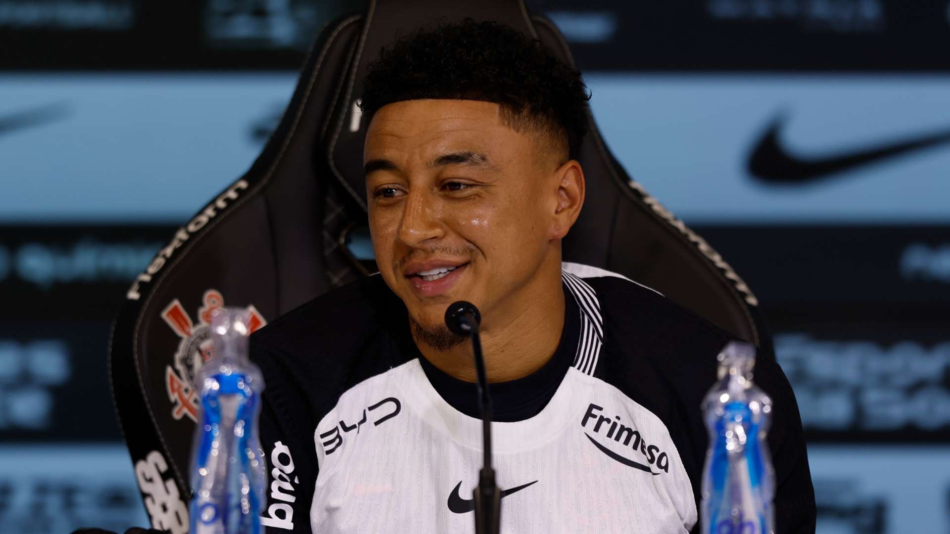 How Lingard snubbed MLS to reunite with Depay  