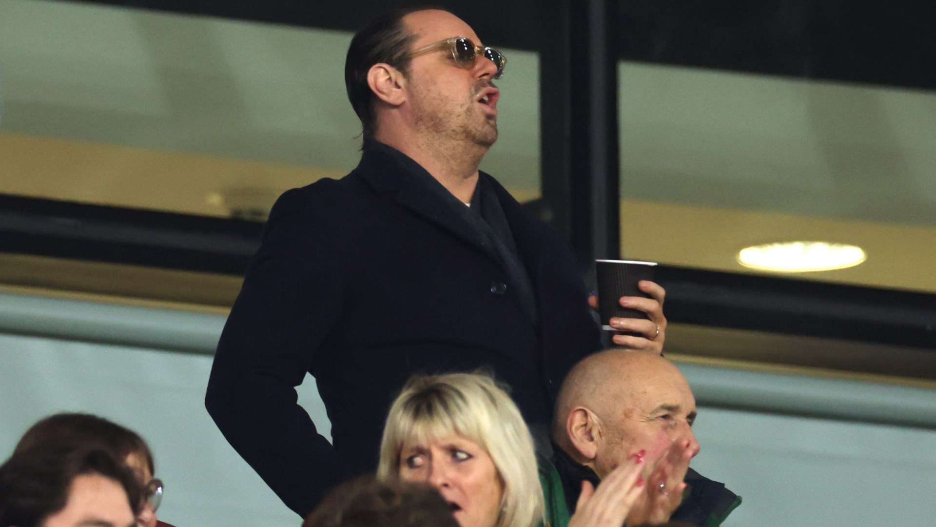 📽️ | Danny Dyer joins in with X-rated West Ham fan chant about his daughter  