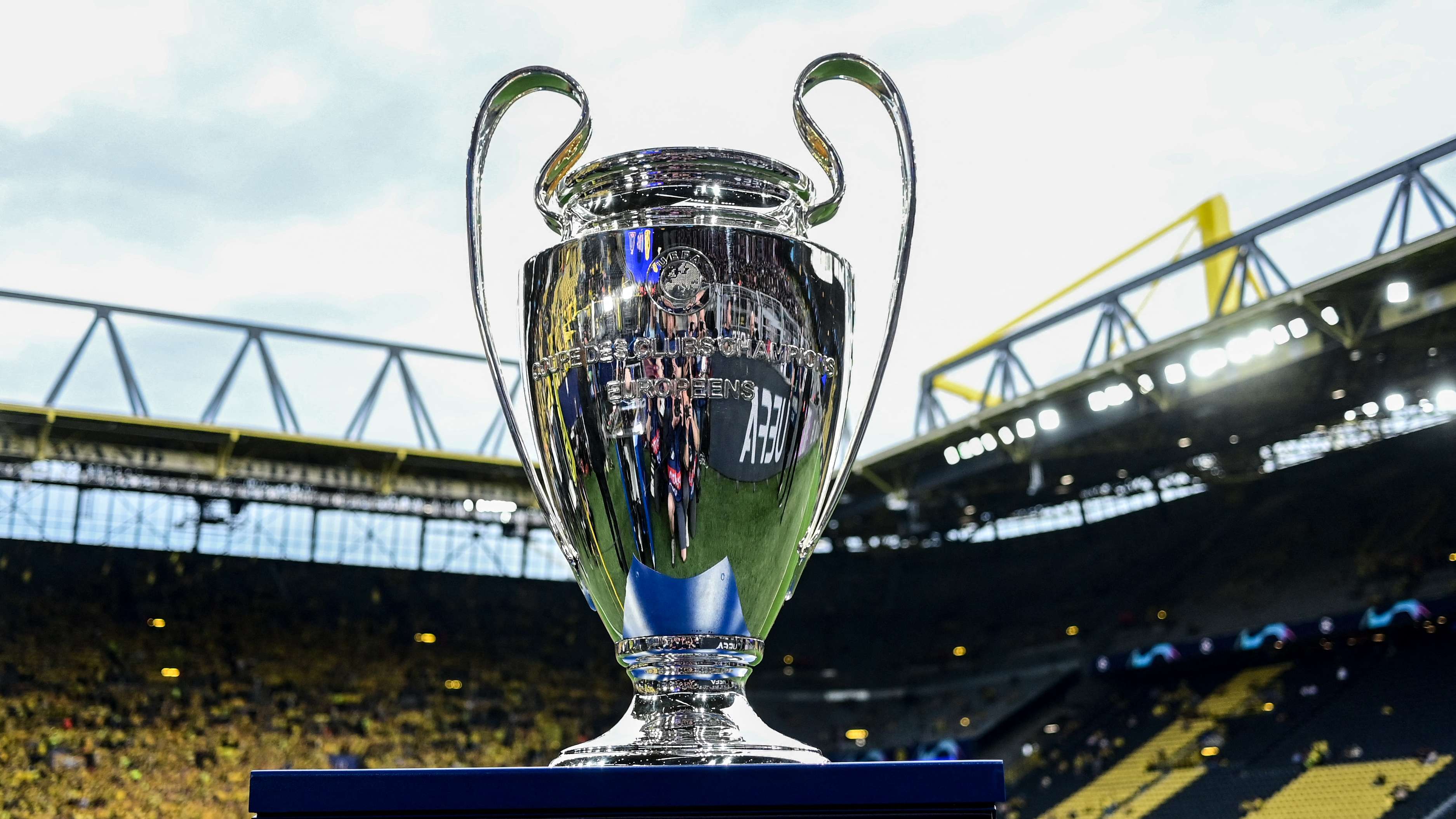Five clubs from a single league… the battle for the extra Champions League spot is decided  