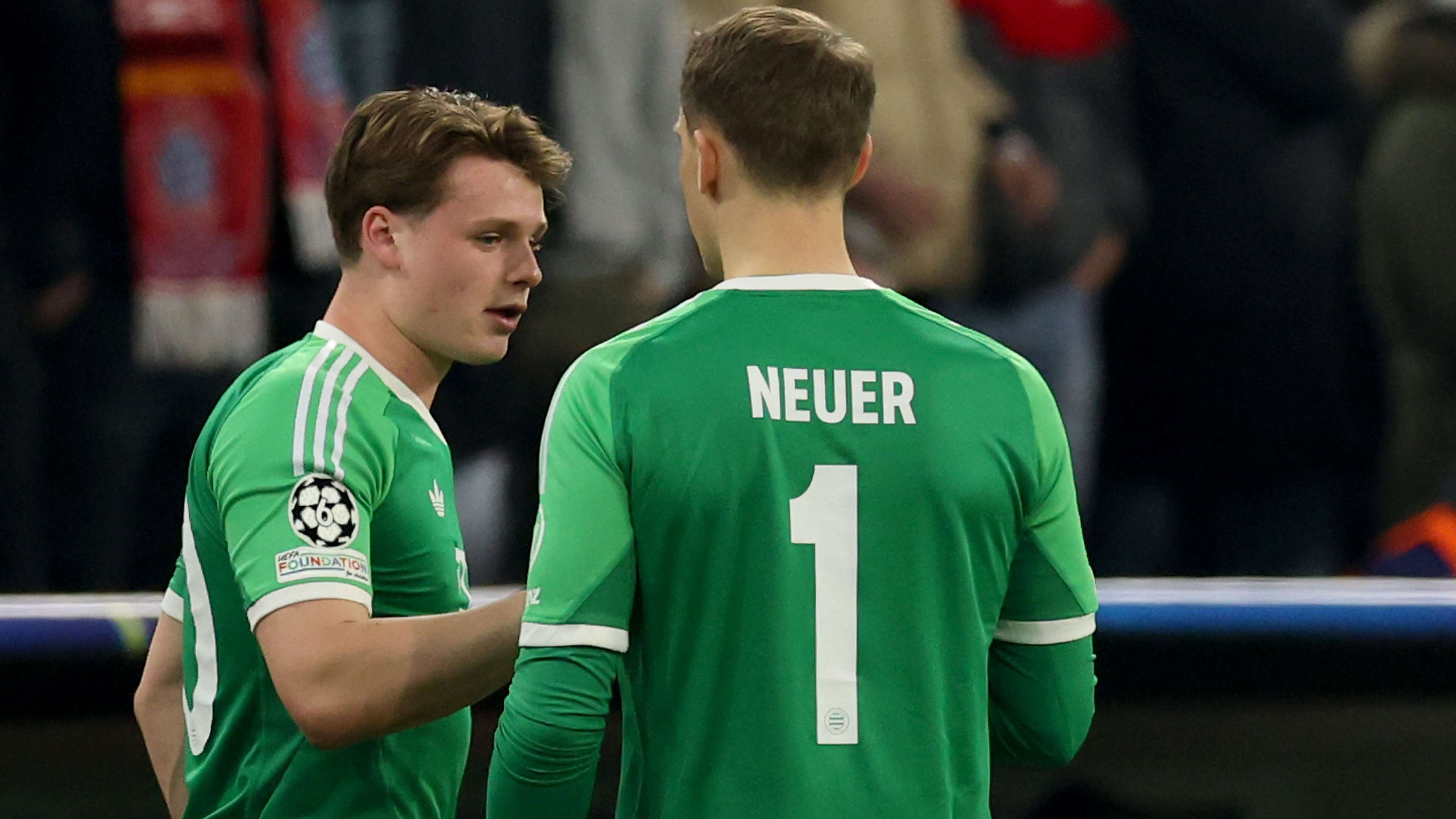 Urbig discusses succeeding Neuer at Bayern  