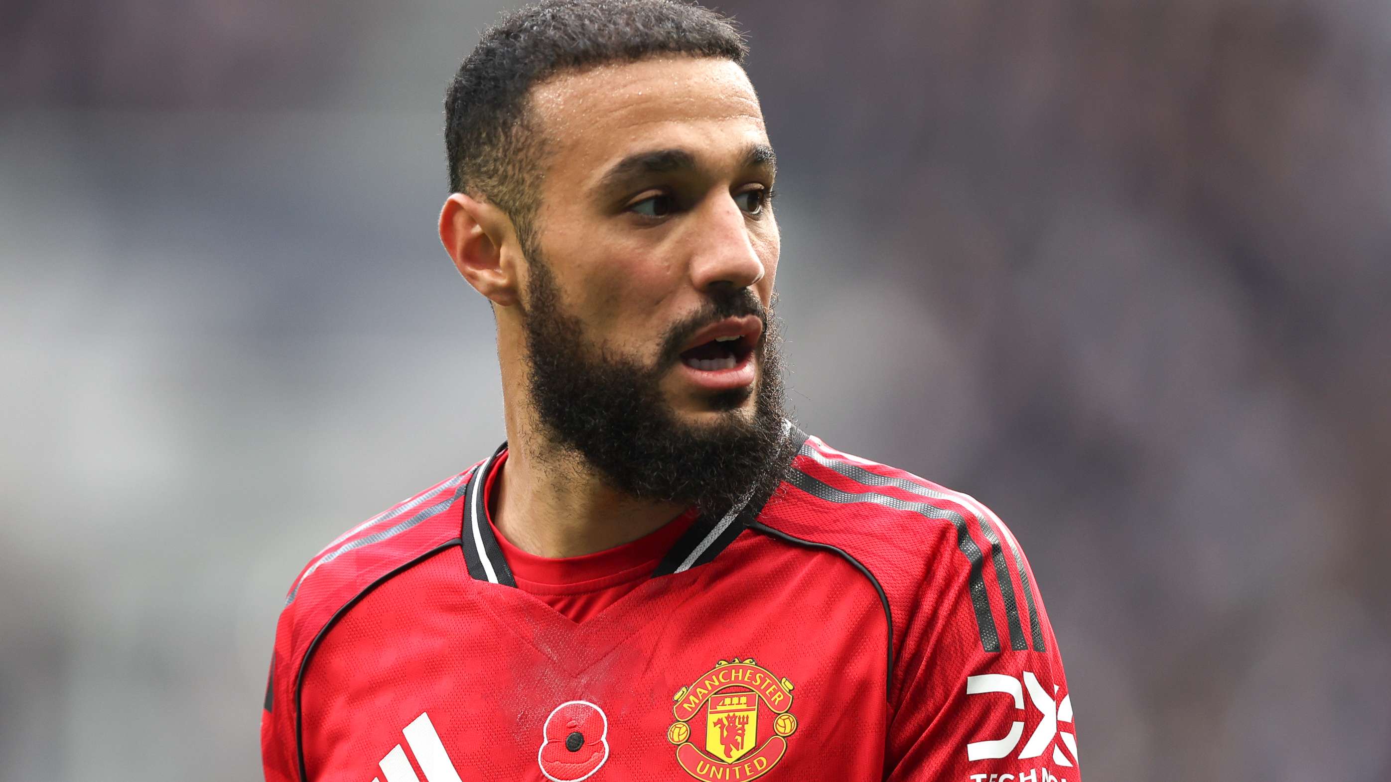 Scholes urges Manchester United to offload Mazraoui  