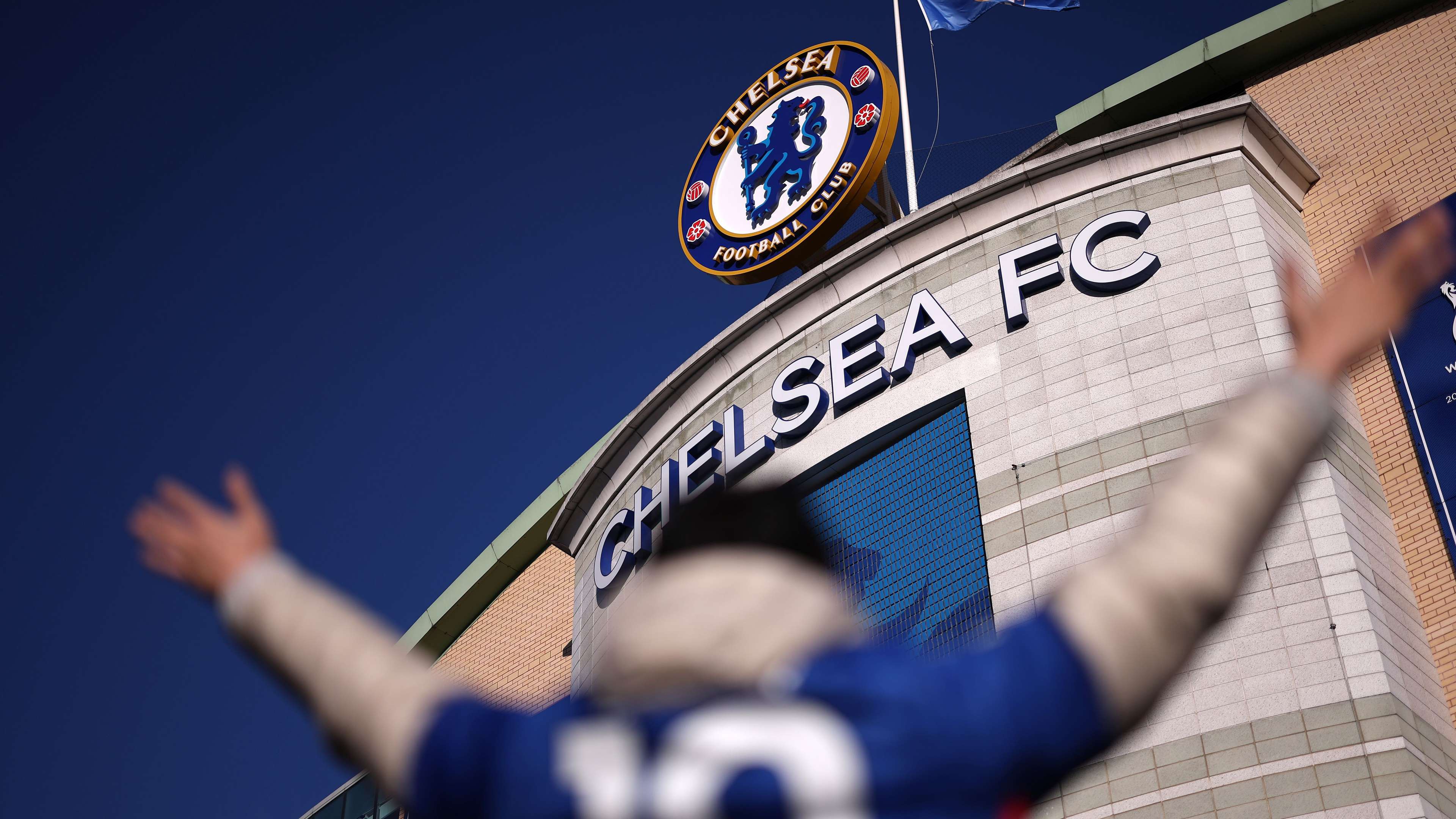 Revealed: 'Leading candidate' to replace Rosenior at Chelsea  