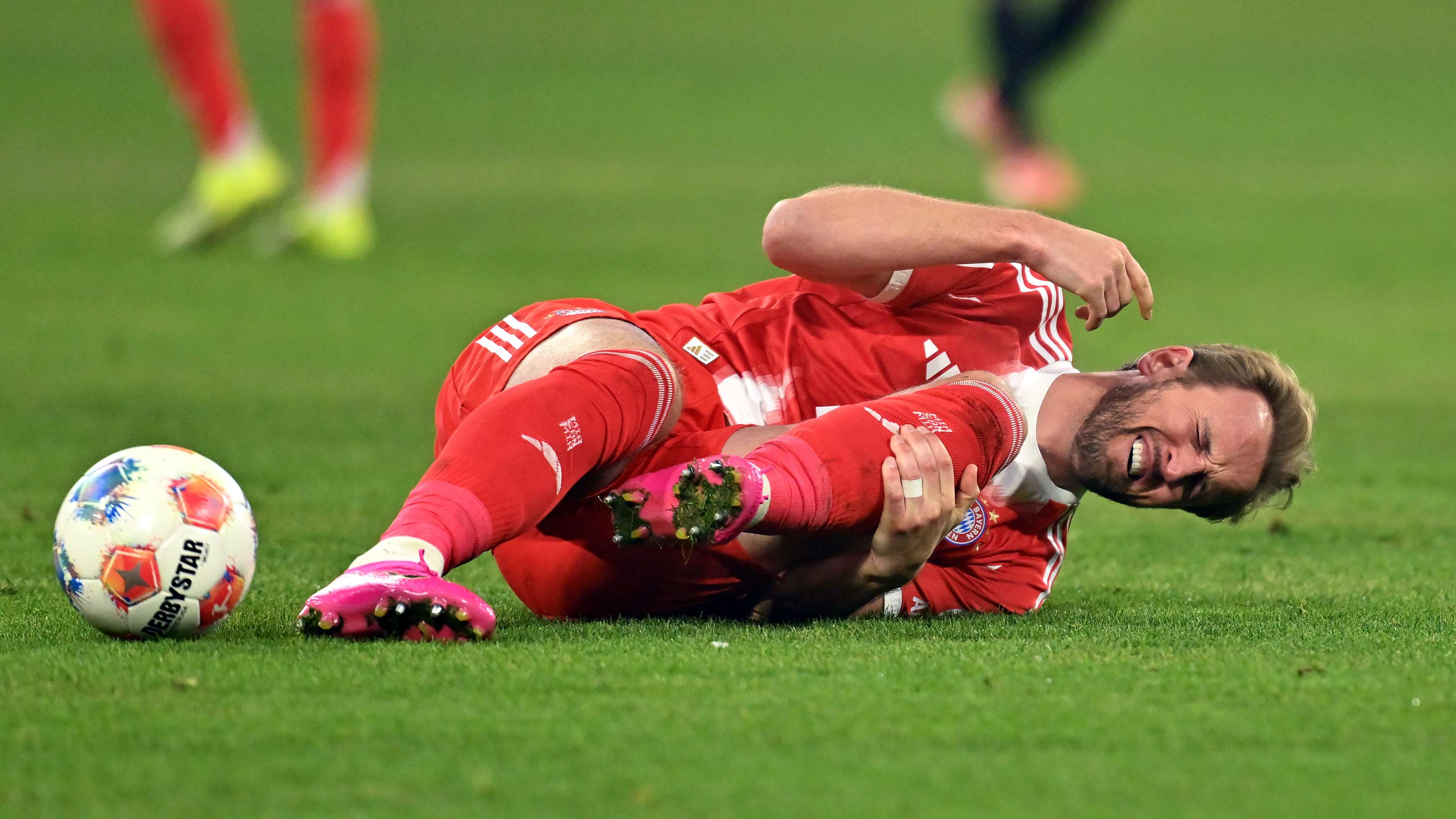 Kane ruled out of Bayern clash  