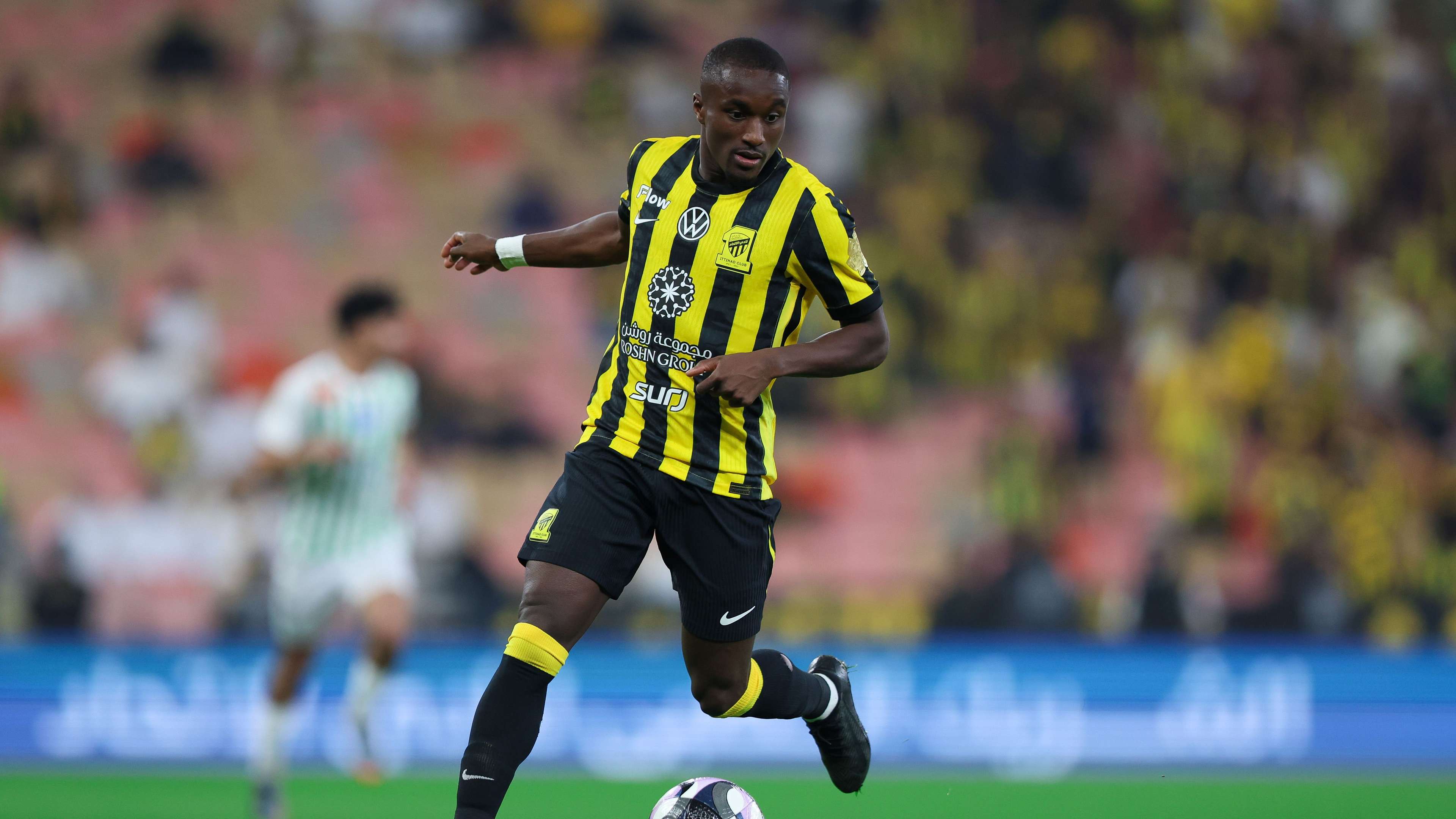 Video: Moussa Diaby puts Al-Ittihad in trouble against Al-Hazm  