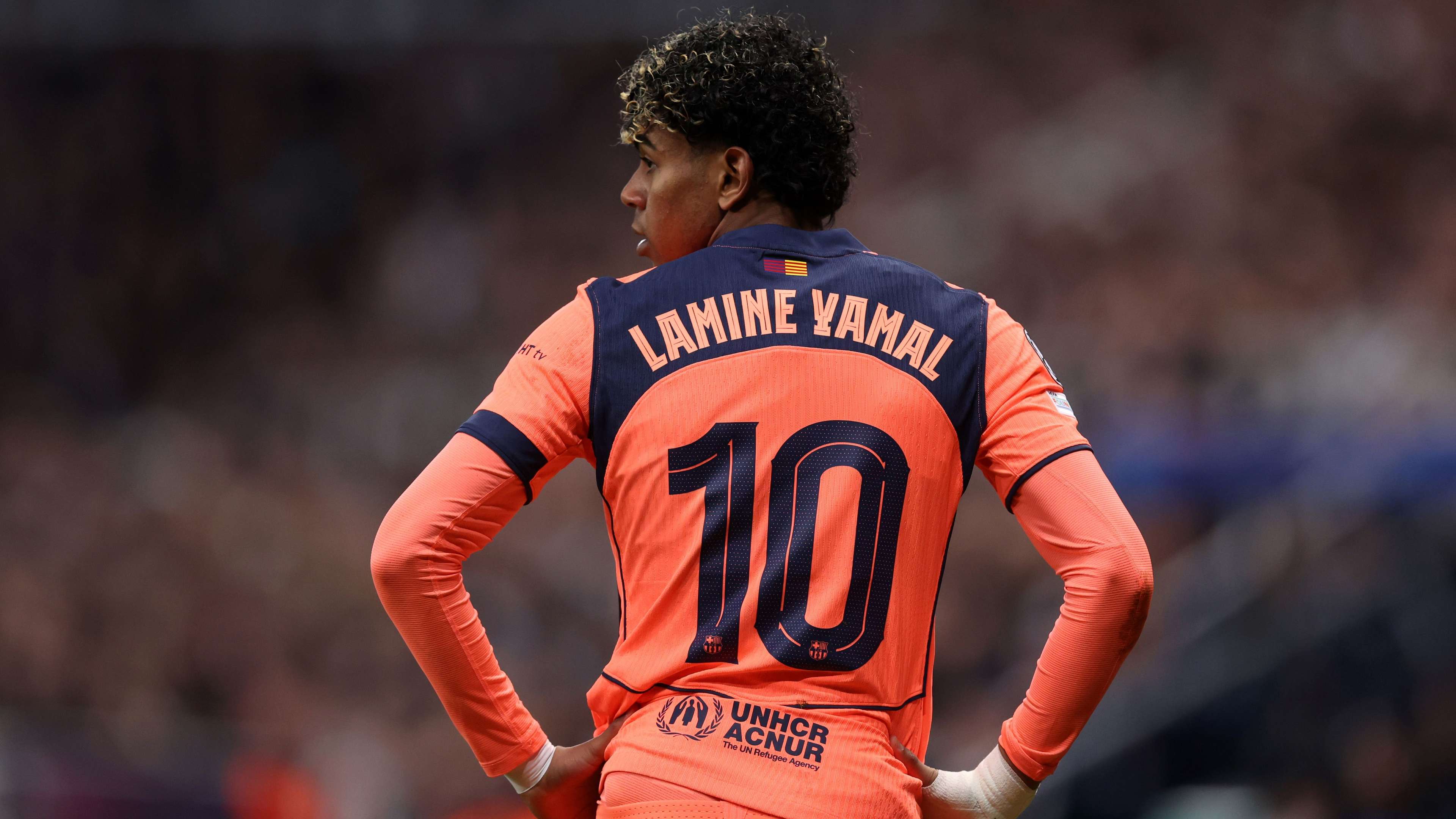 Yamal earns praise from Ronaldinho for 'taking care' of Barca No.10 shirt  