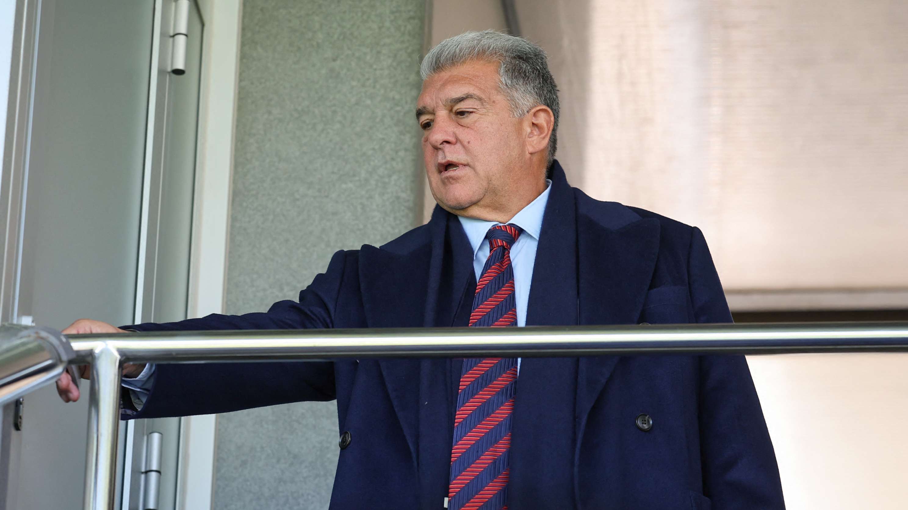 Laporta surprises Barcelona players ahead of the Atlético clash  