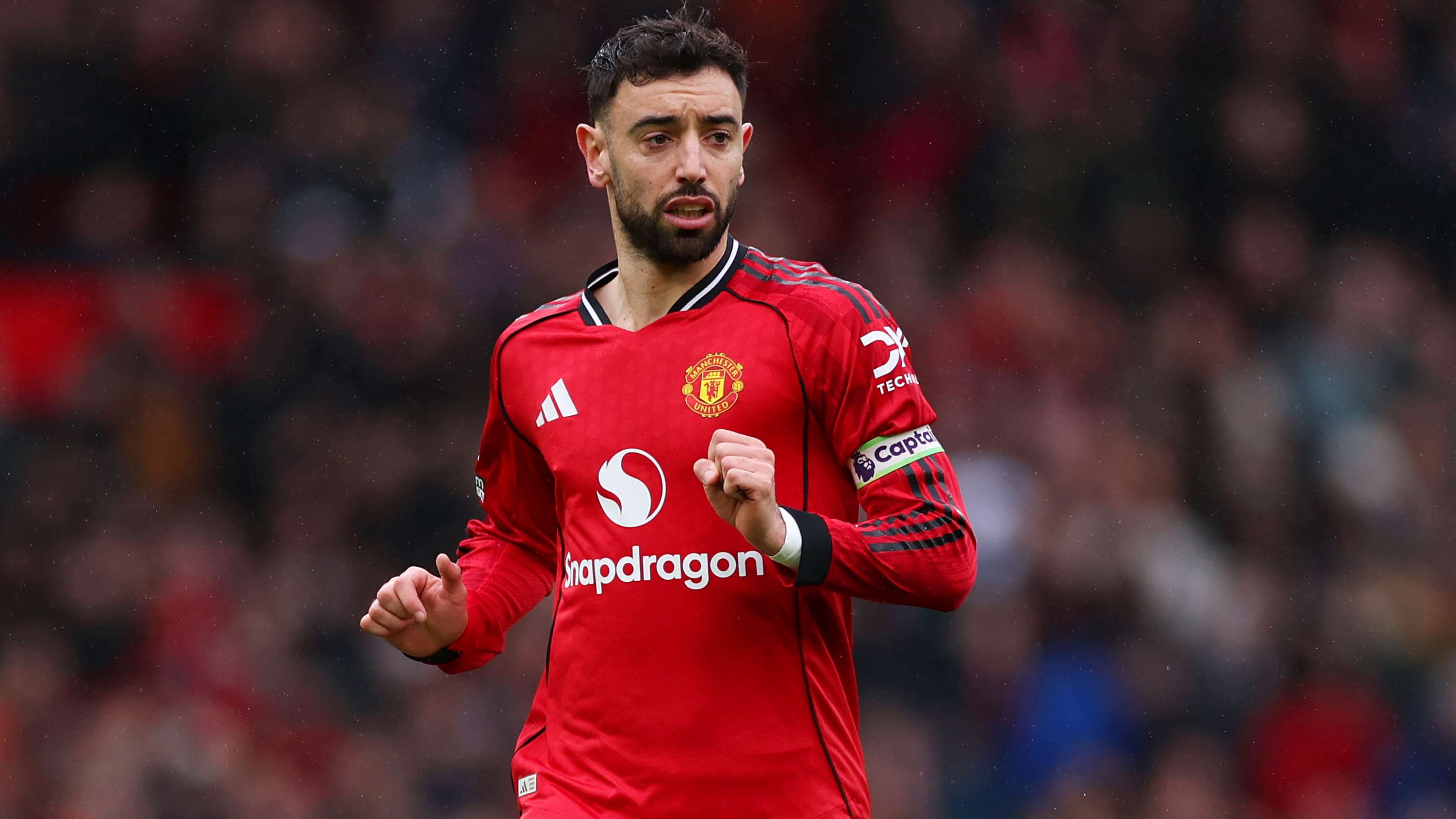 Fernandes reveals training ground 'fights' with ex-Man Utd coach  