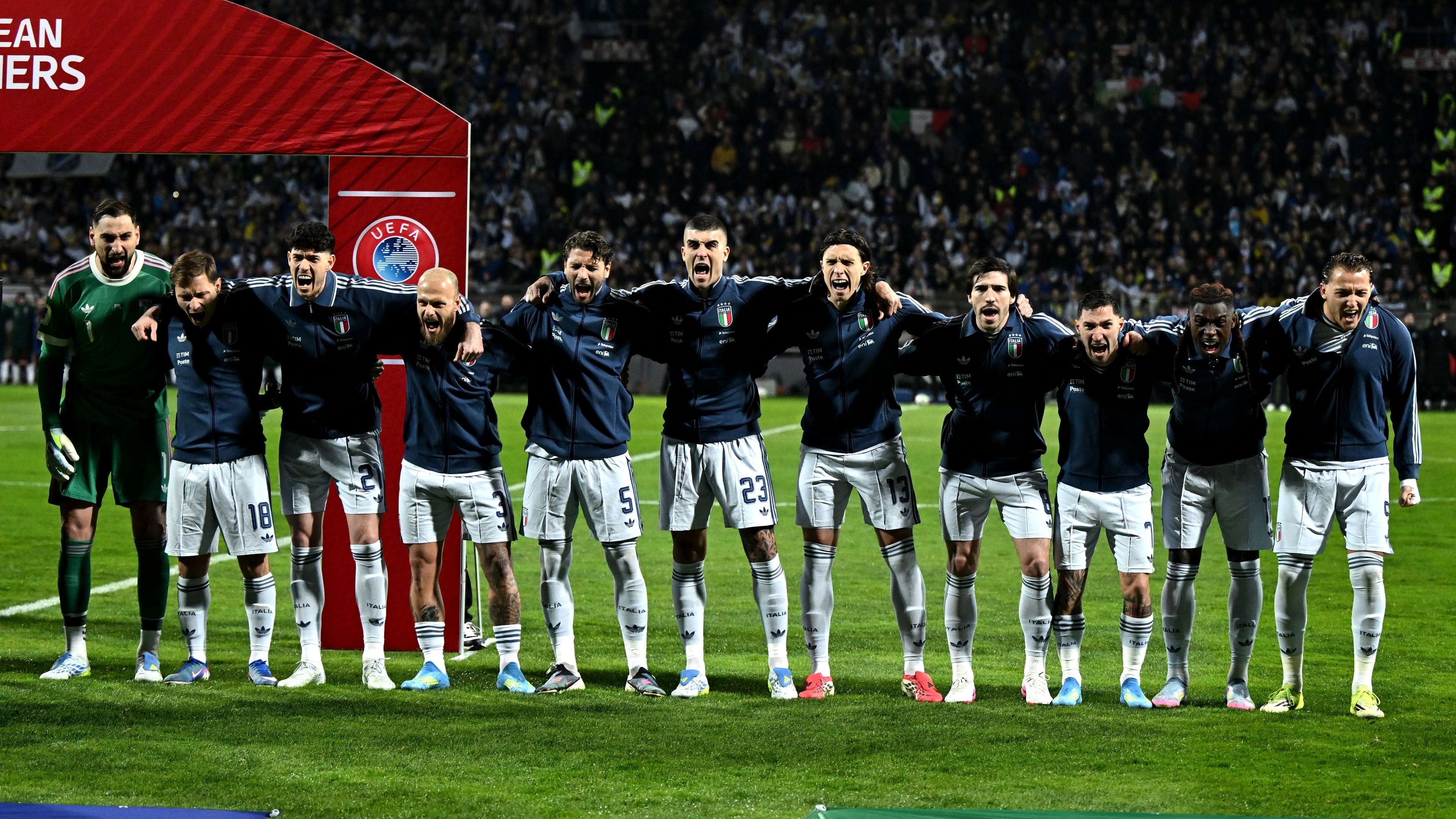 A former Italy international has cast his vote for the coach of the season, delivering a typically colourful soundbite in the process. “With him, we’d often feel queasy right on th  