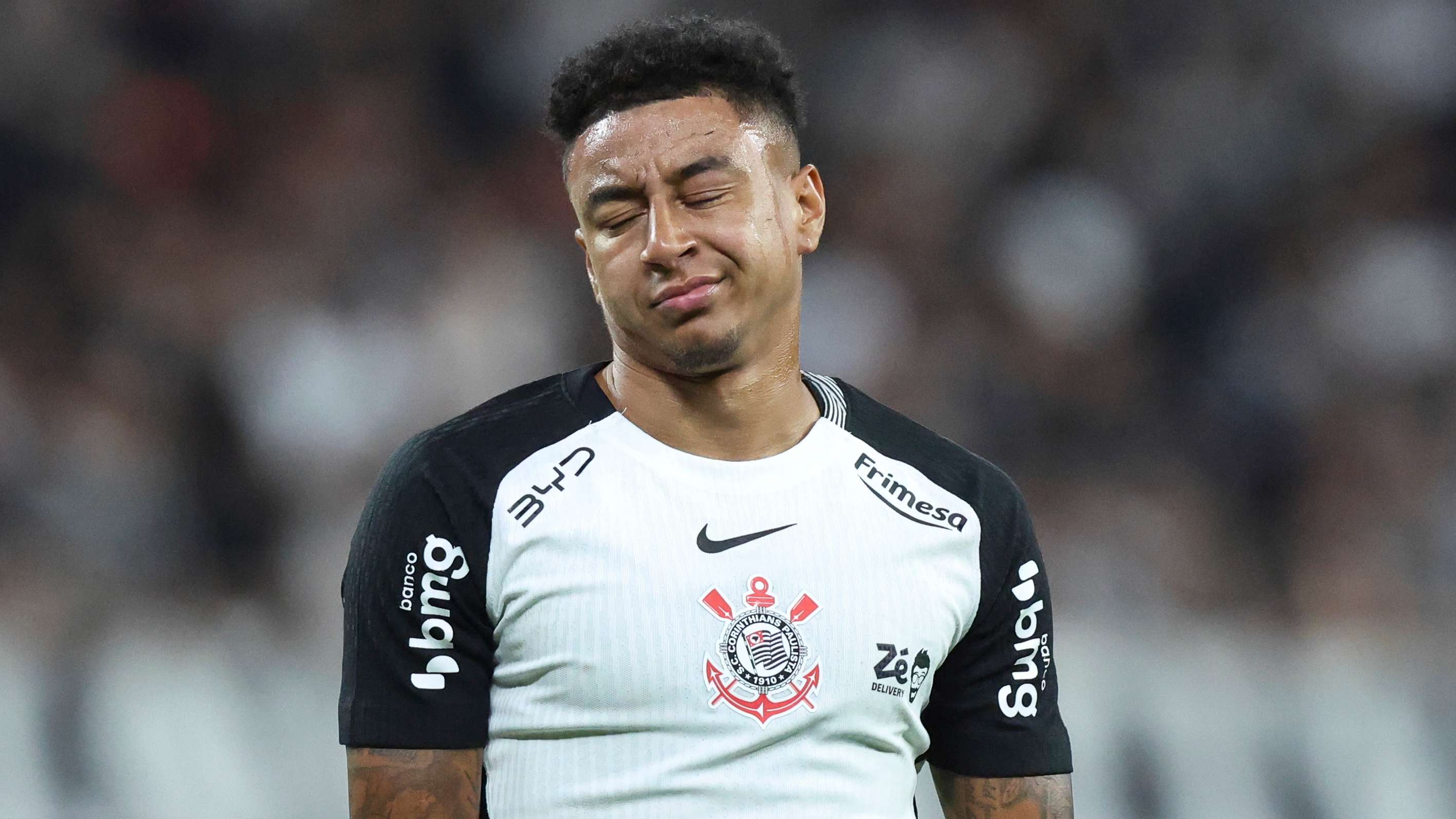 Lingard flops on first Corinthians start as ex-Brazil boss Dorival sacked  