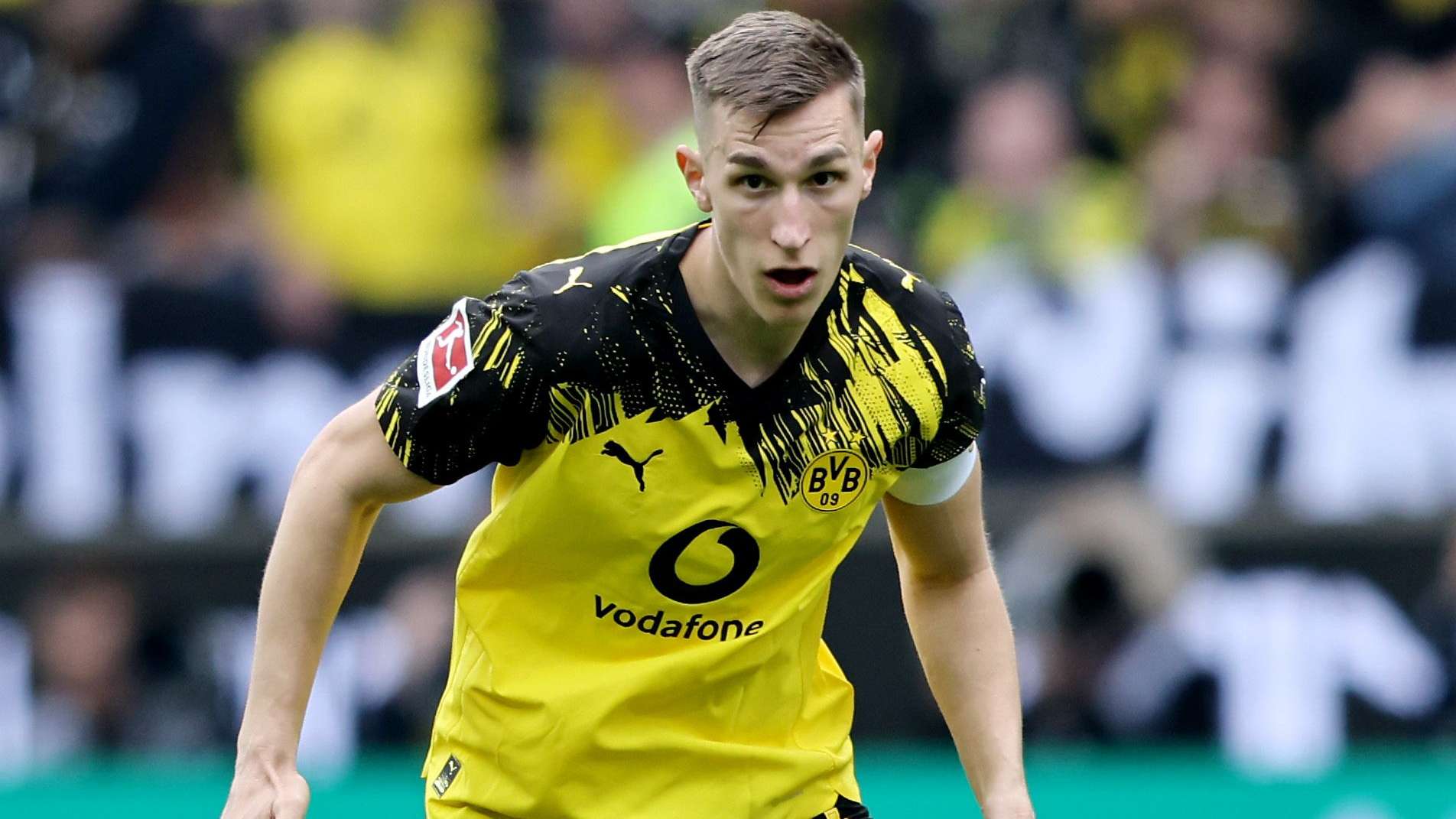Dortmund fans jeer Schlotterbeck  