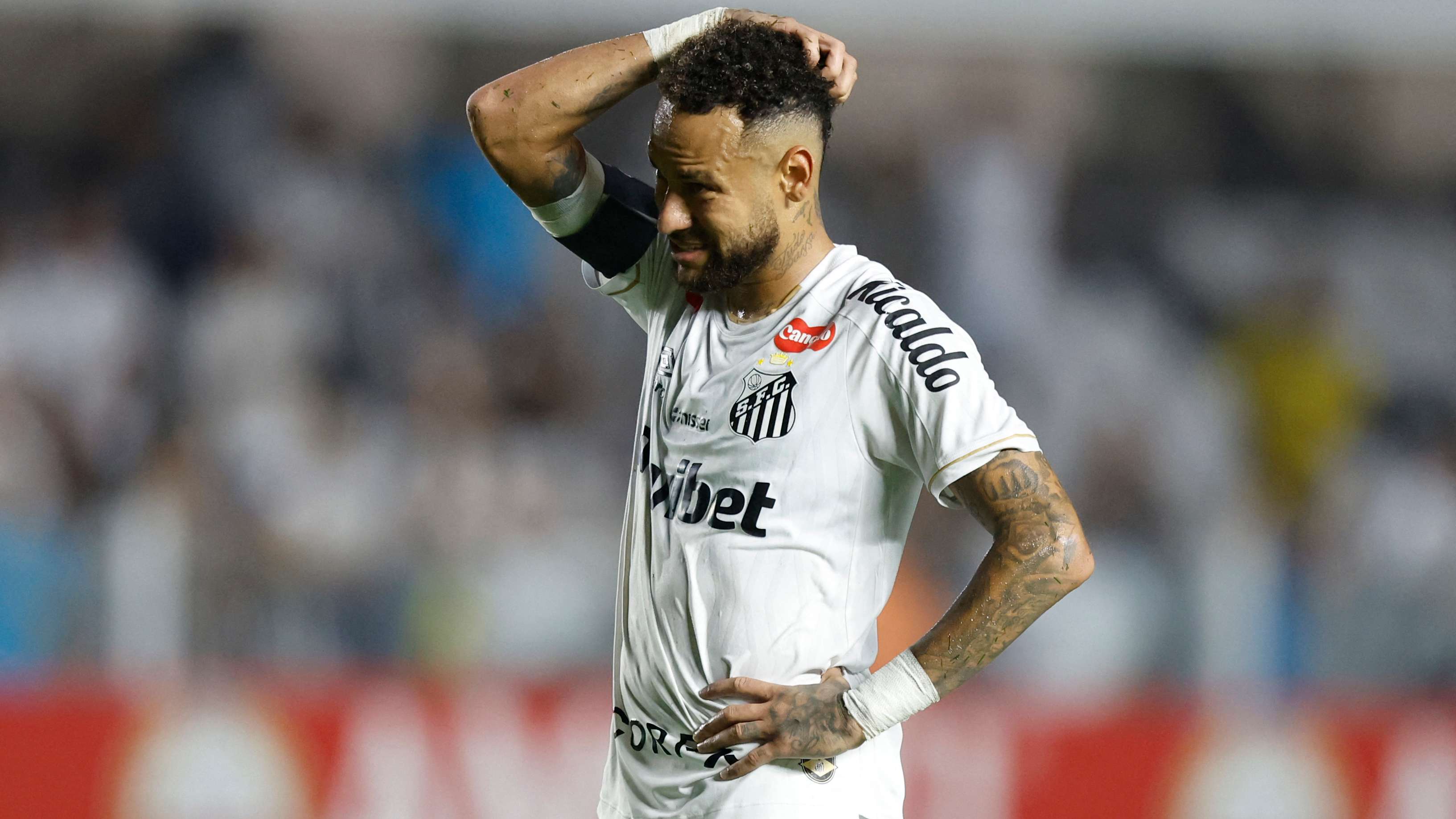 'Am I spoiled?!' - Neymar bites back at 'chubby' fan as Santos booed off  