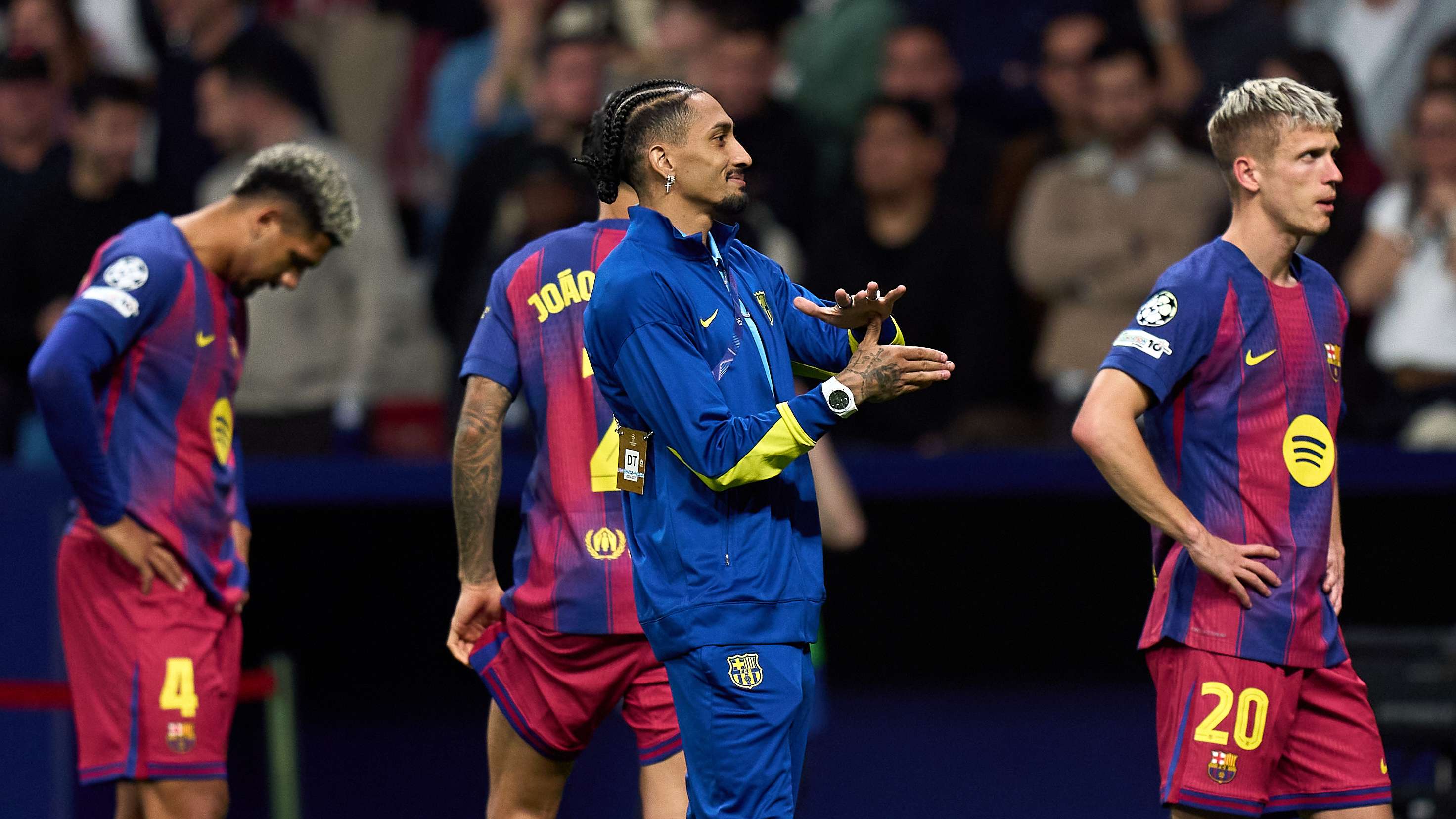 Raphinha apologises for gesture towards 'disrespectful' Atleti fan  