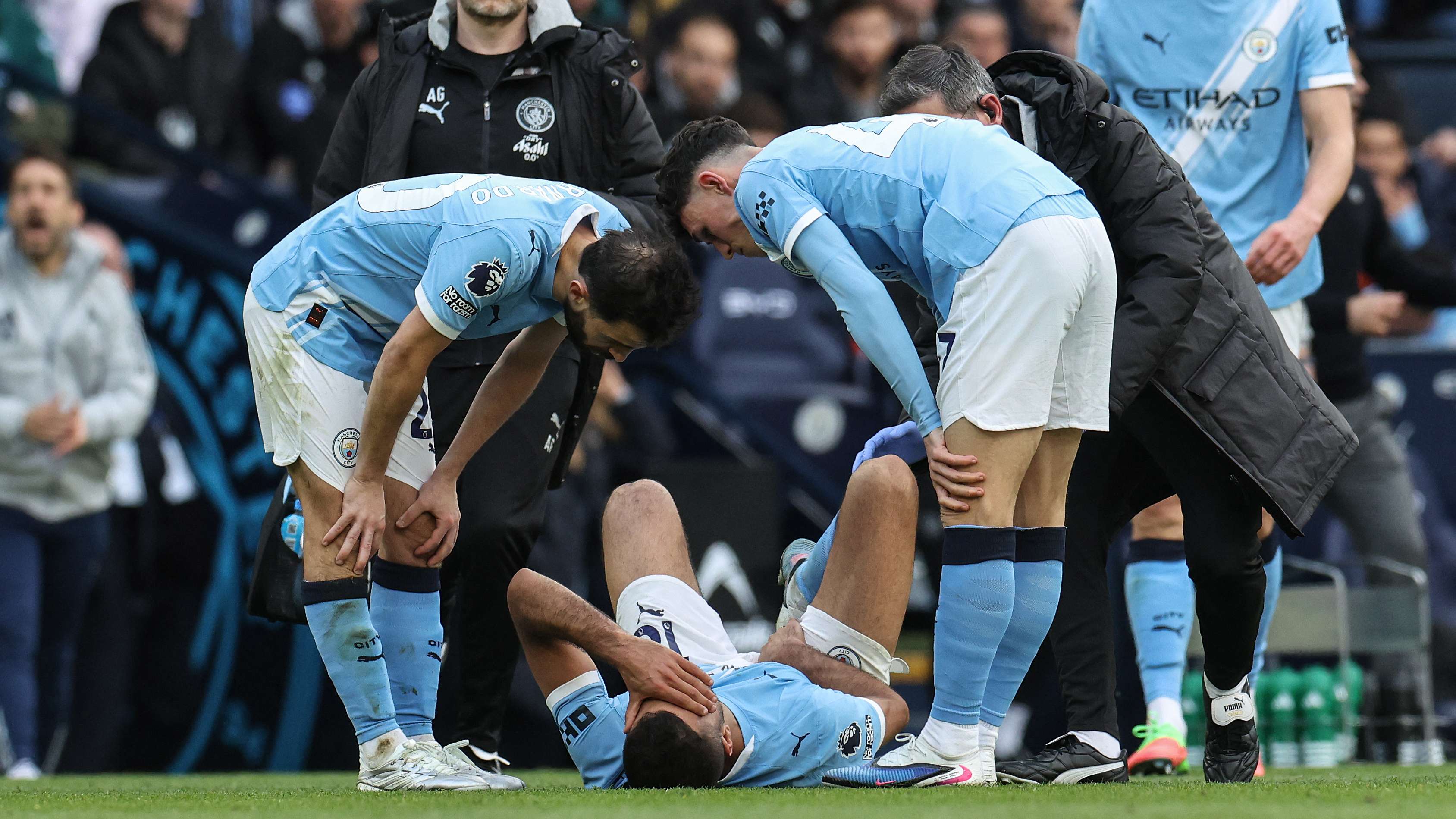 Huge Rodri injury concern for Man City as Pep delivers update  
