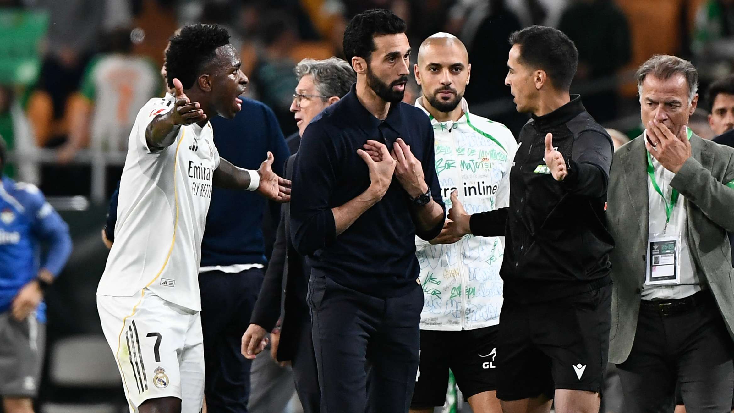 📽️ | Madrid FURIOUS as Antony hauls down Mendy before equaliser  