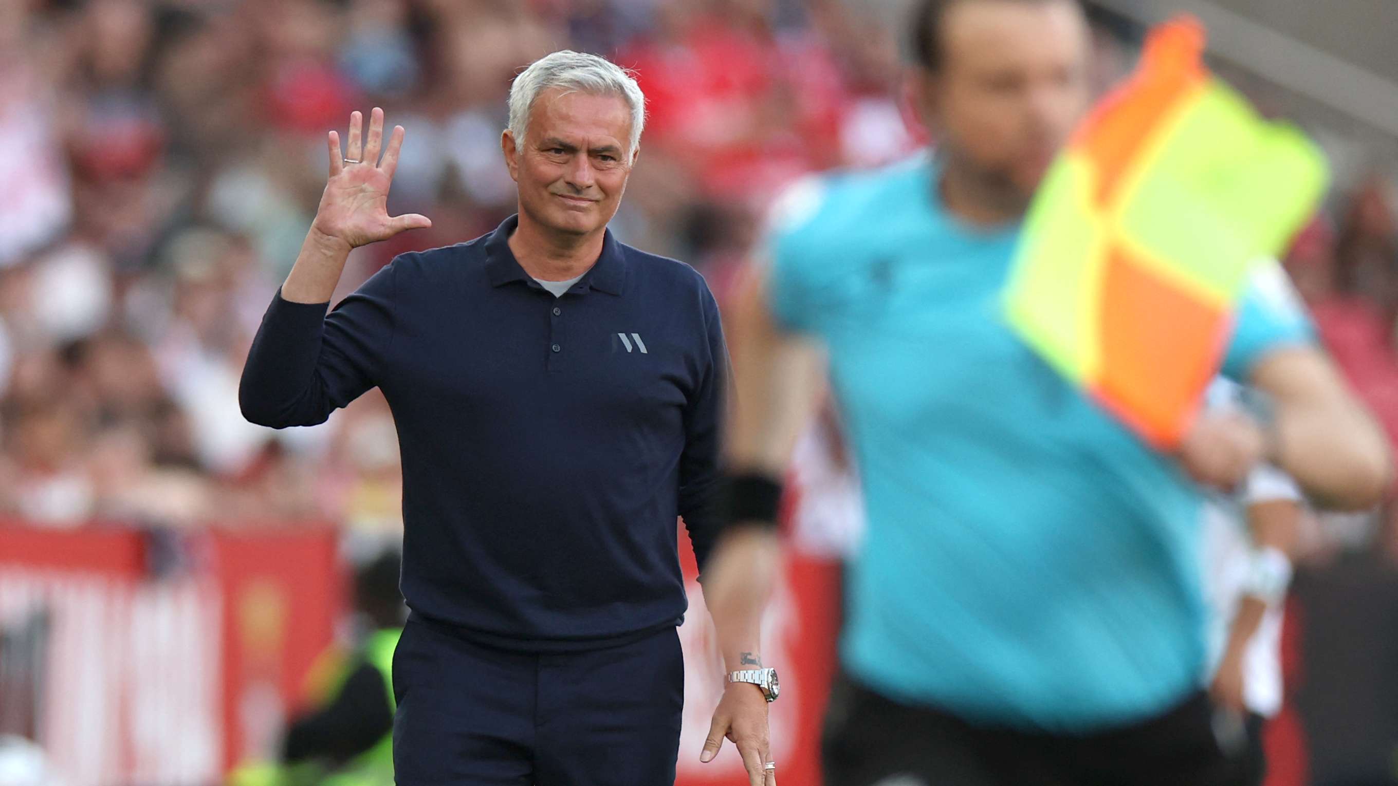 Benfica raid PL for Mourinho heir & deal blow to Chelsea hunt  