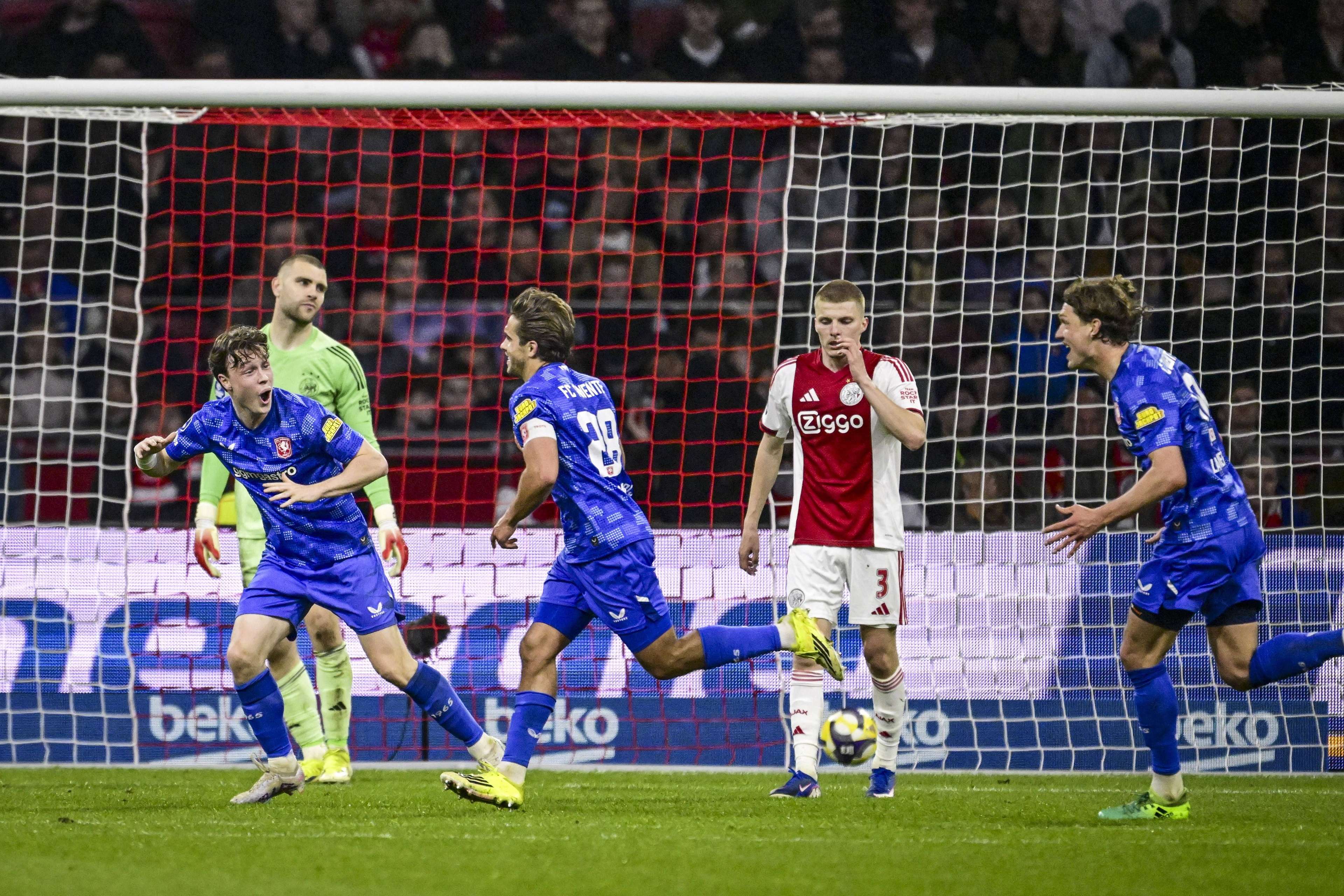 FC Twente secure a deserved victory at the Johan Cruijff ArenA and leapfrog Ajax  