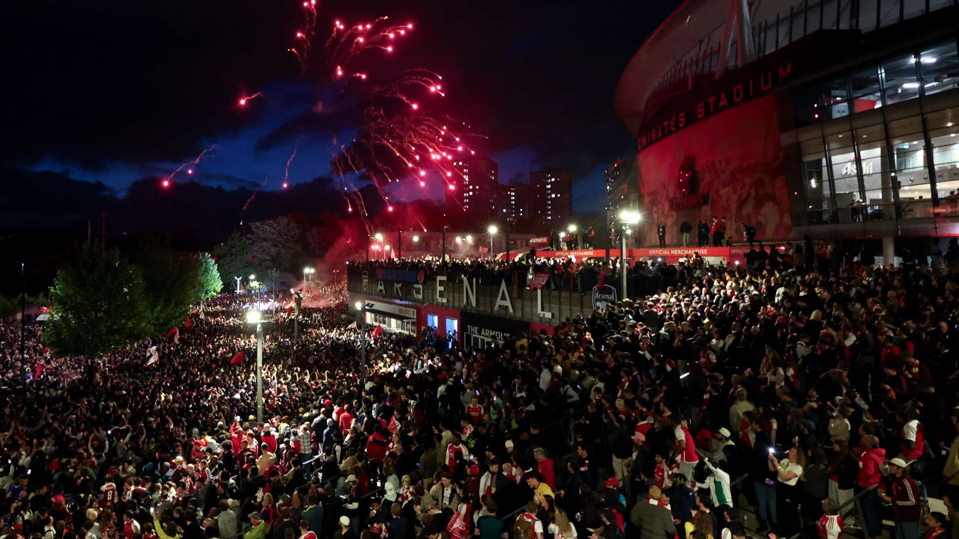 🎥 | Wild party at Emirates as Arsenal crowned PL champions  