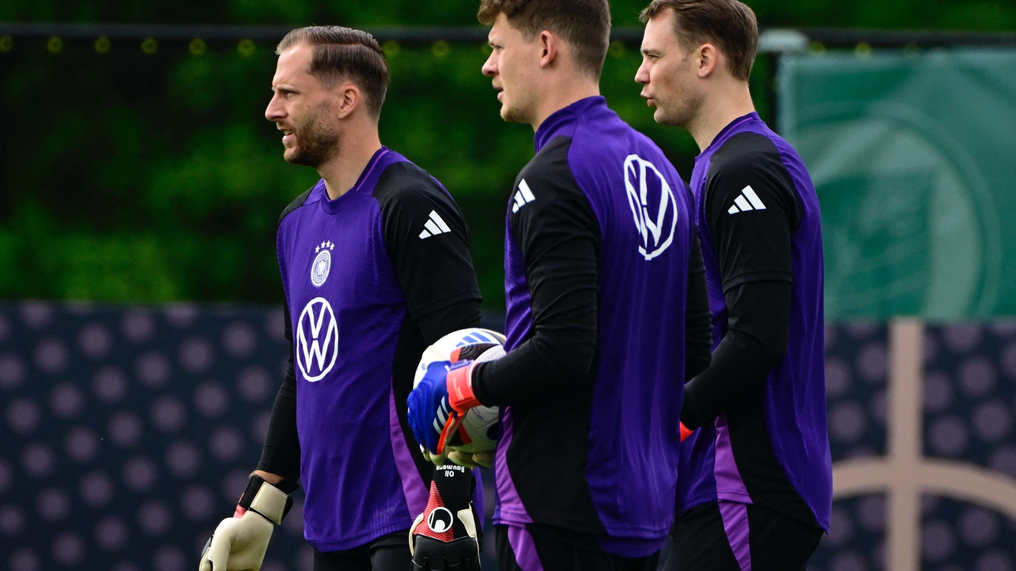 "That would really hurt!" Hoeneß sympathises with Baumann  
