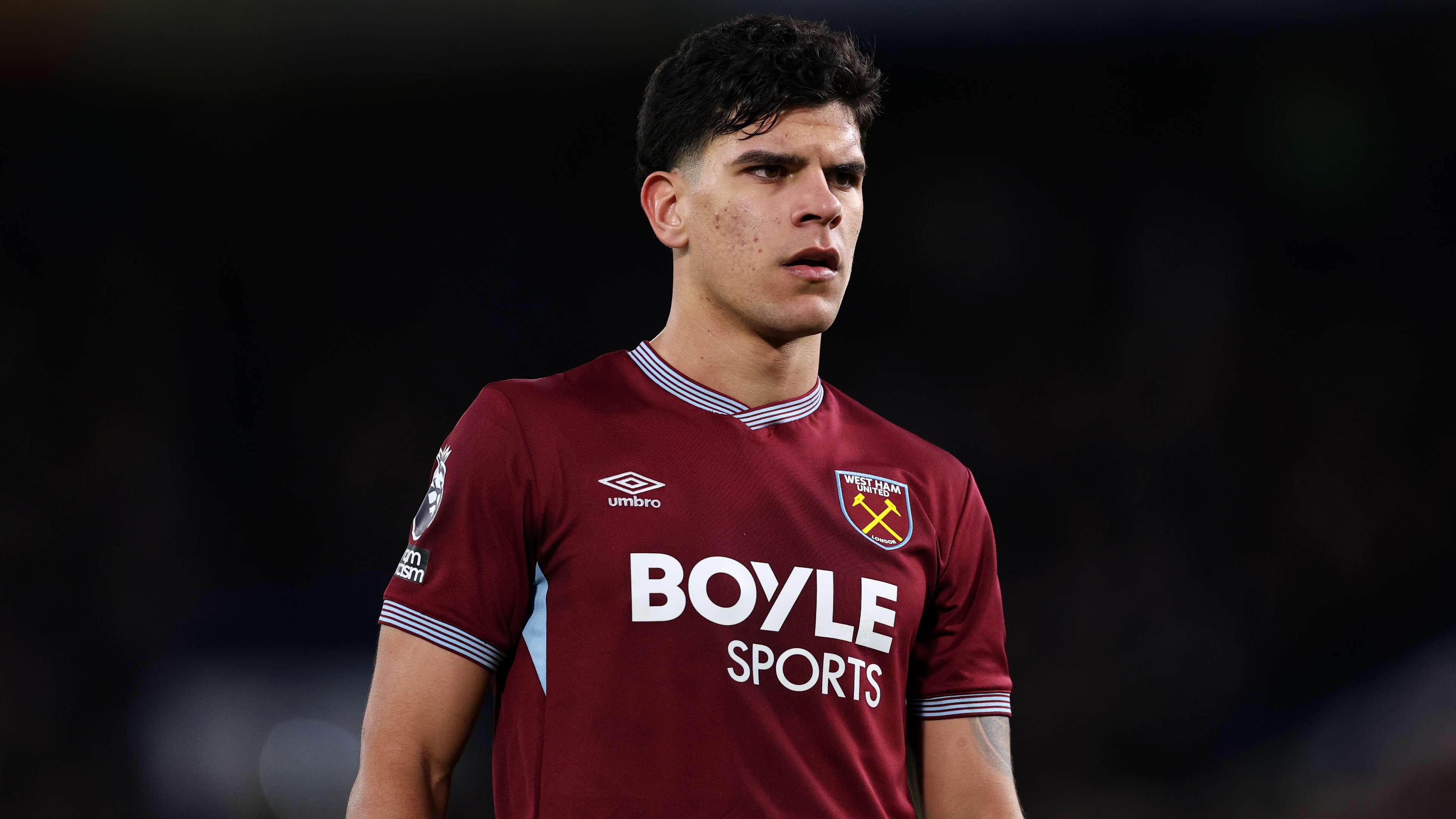 Man Utd target shock move for West Ham's Fernandes  