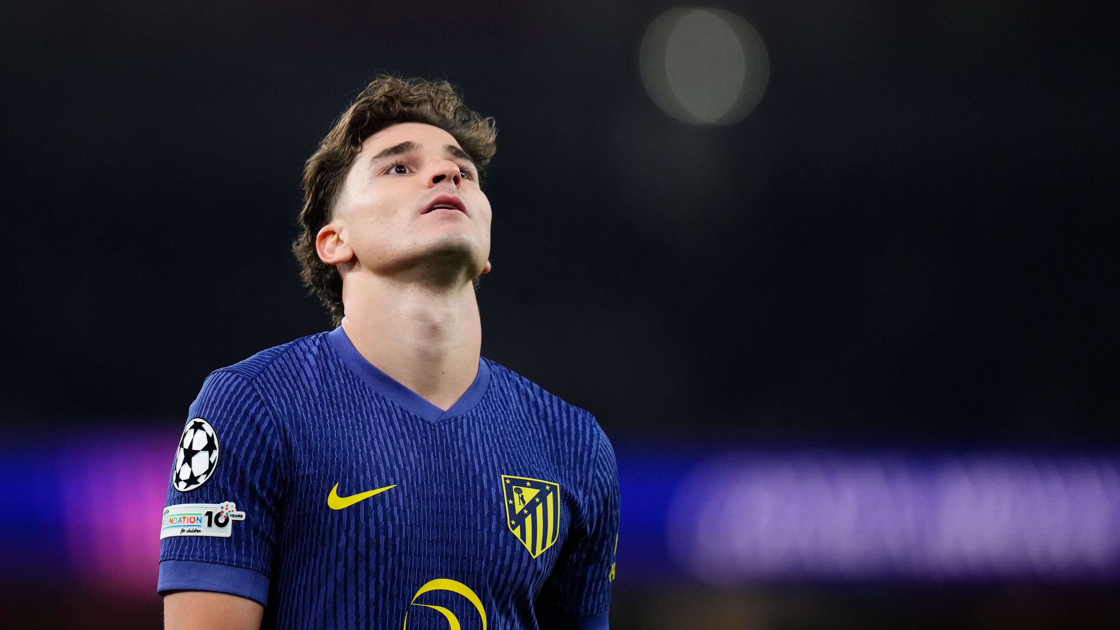 Atleti stance on Alvarez revealed as PSG, Arsenal & Barca line up  
