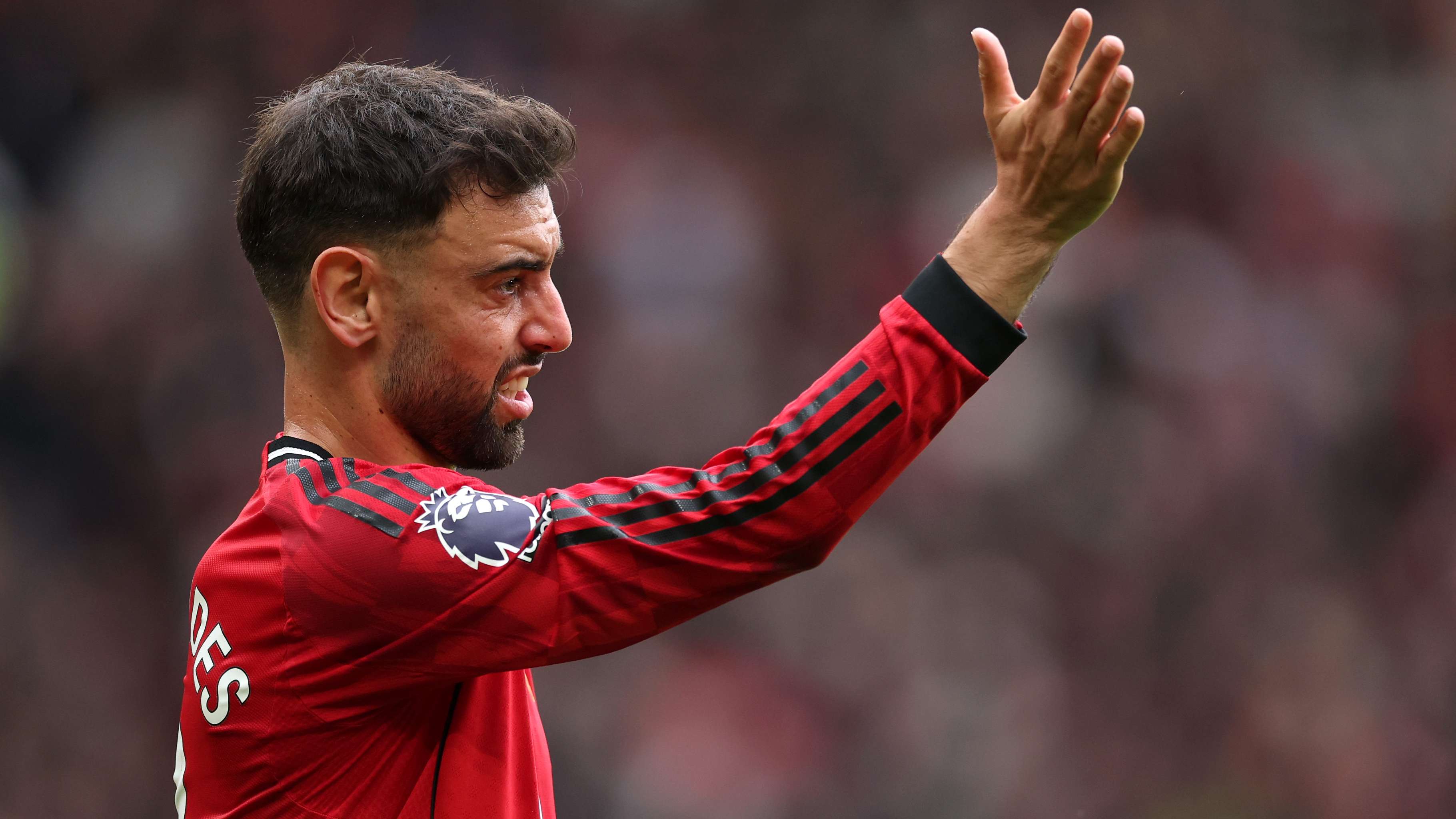 Fernandes sets ambitious Ronaldo & Rooney-related targets  