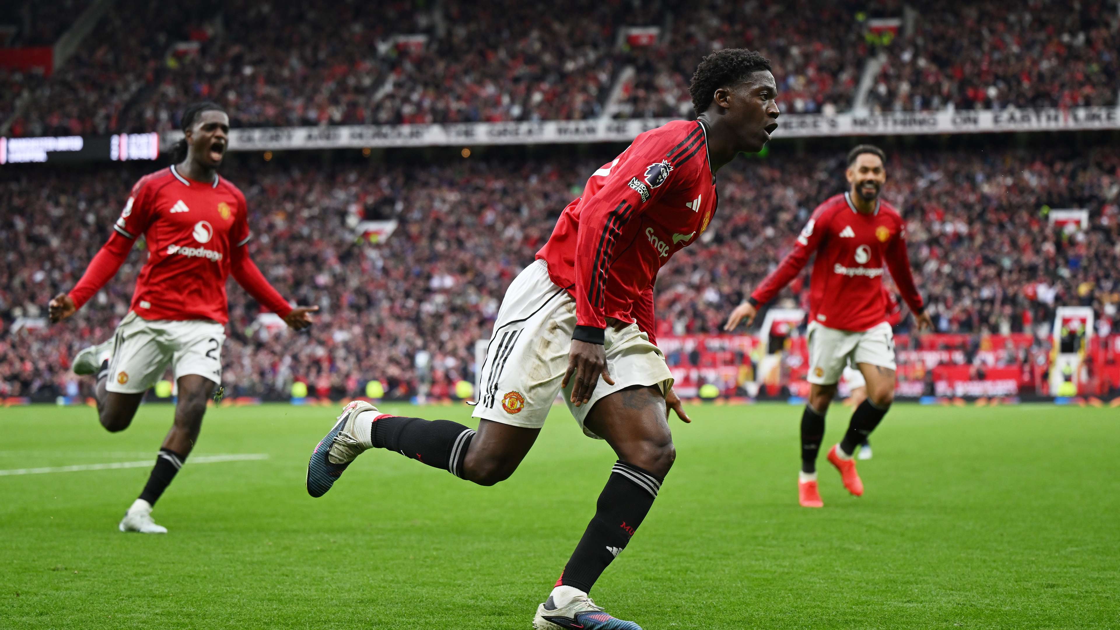 'Has to do a lot more!' - Keane 'still not convinced' by Mainoo  