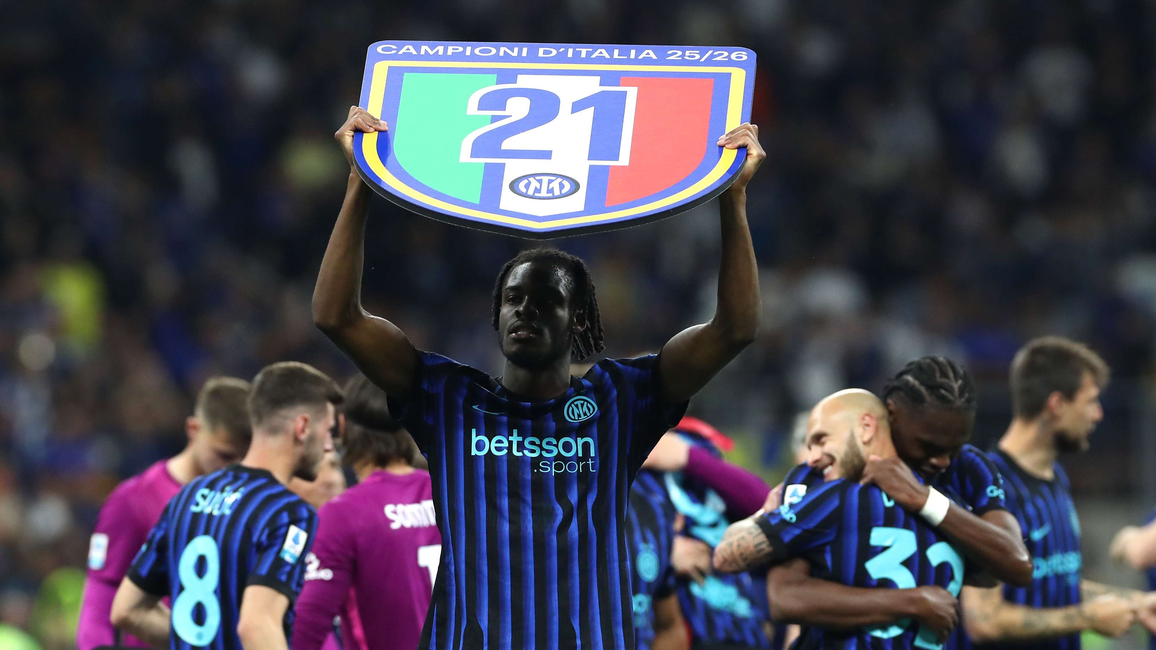 Inter fight to keep Bisseck as Premier League clubs circle  
