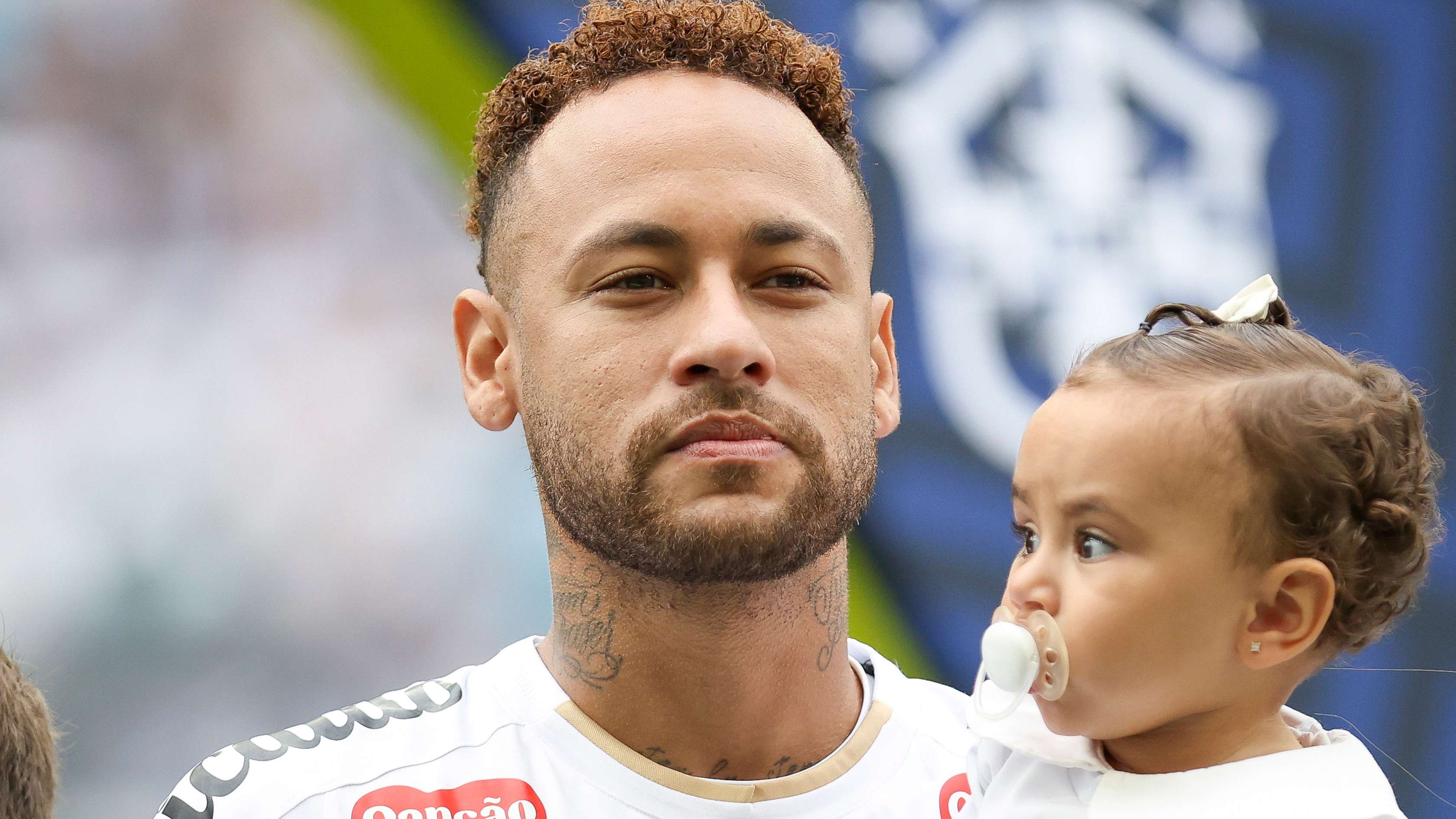 📽️ | Neymar breaks down in tears as Brazil anthem plays before Santos game  