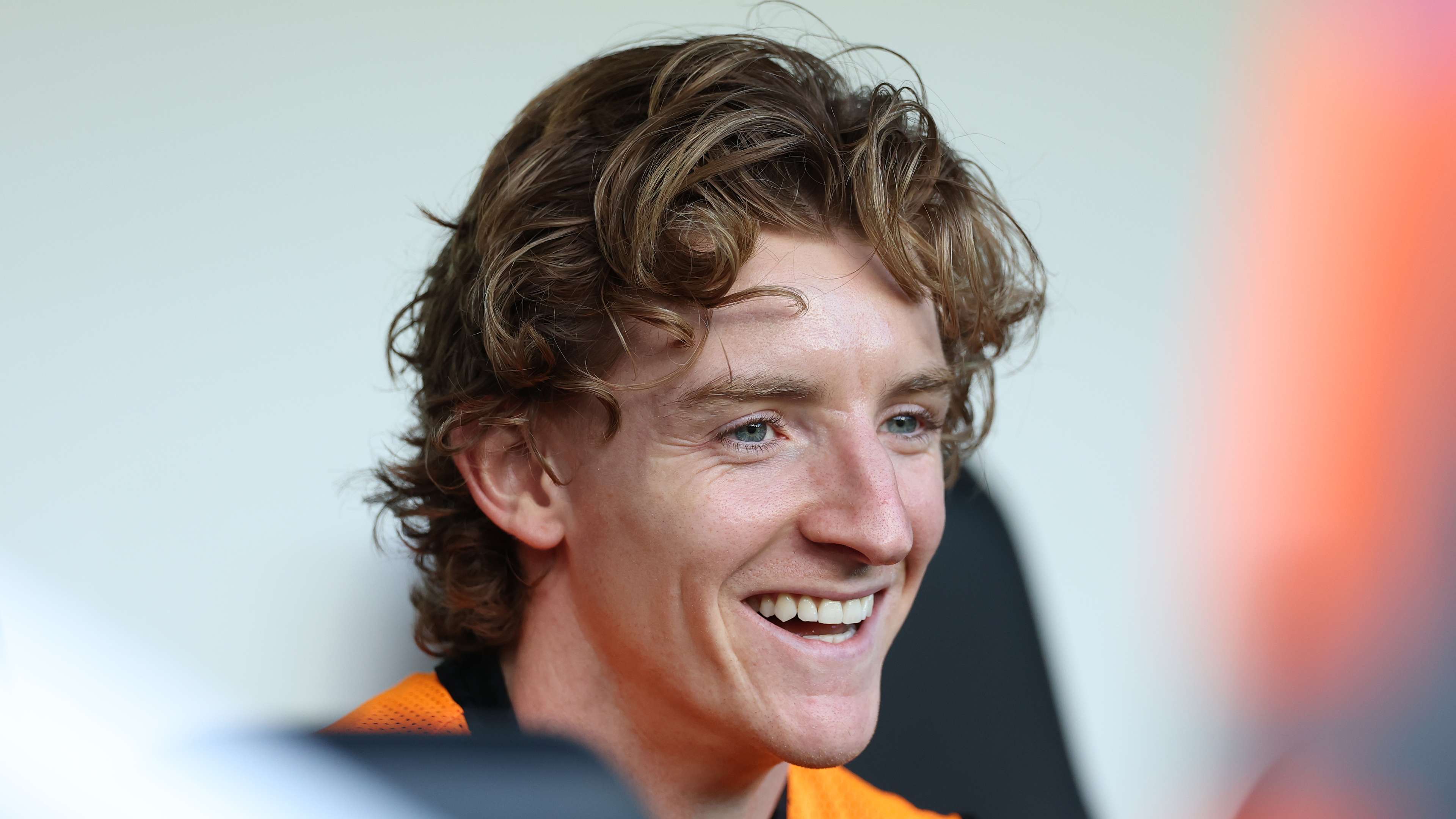 Gordon to undergo Barca medical & set to DOUBLE his wages  
