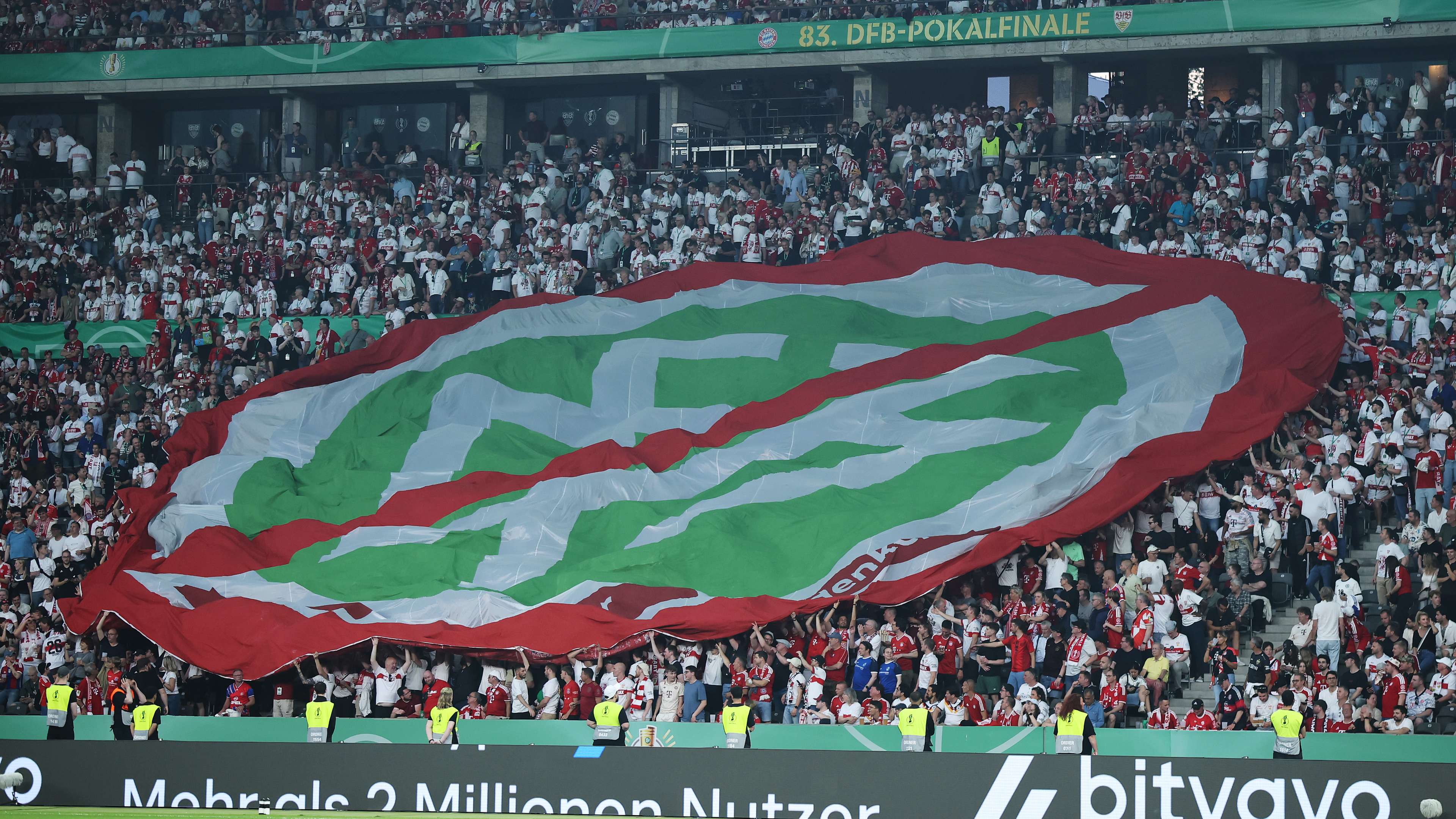 Spectacular protest! Bayern and VfB fans take the DFB to task  