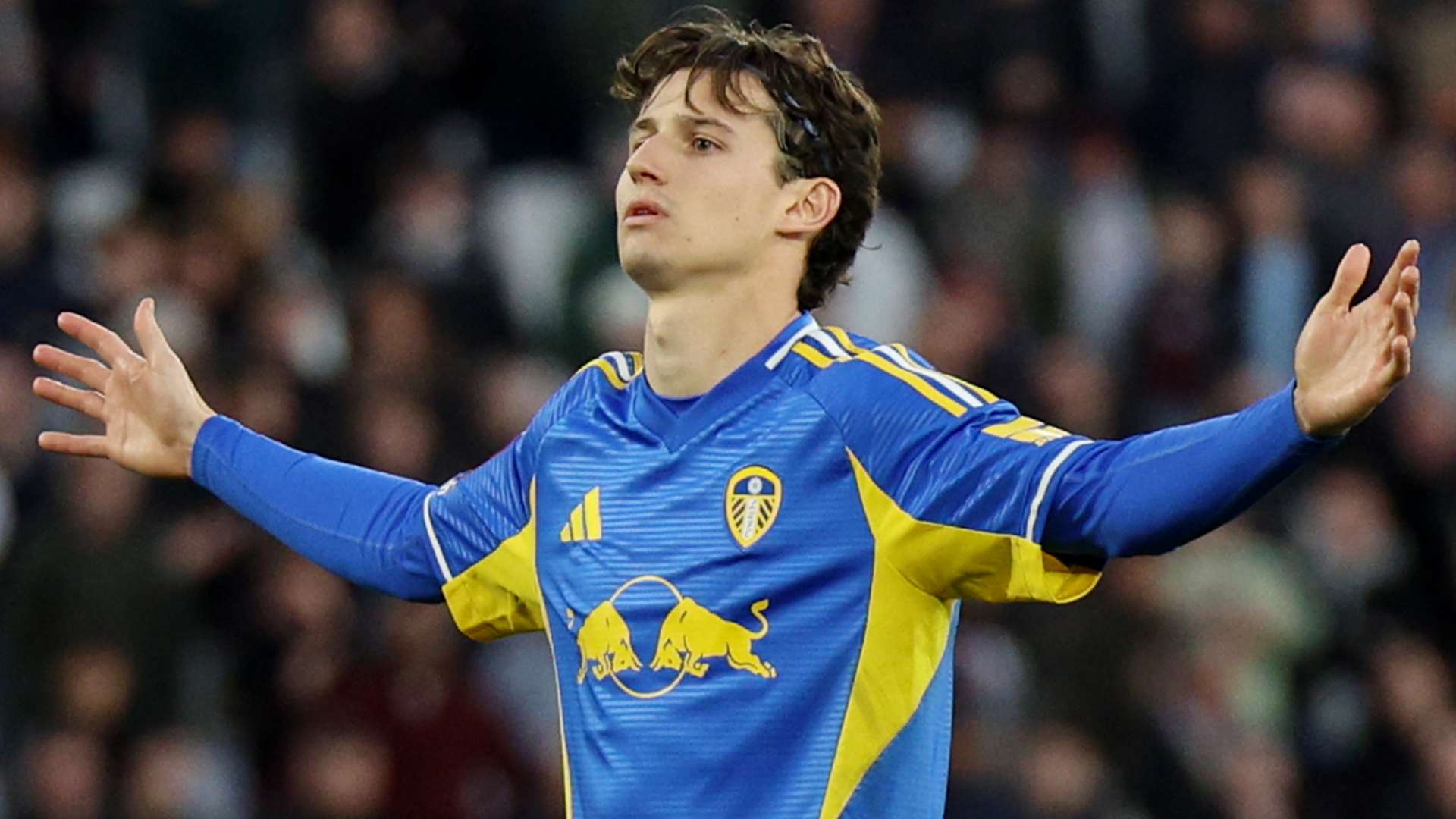 ‘Like Messi!’ - Leeds advised against inviting Aaronson offers  