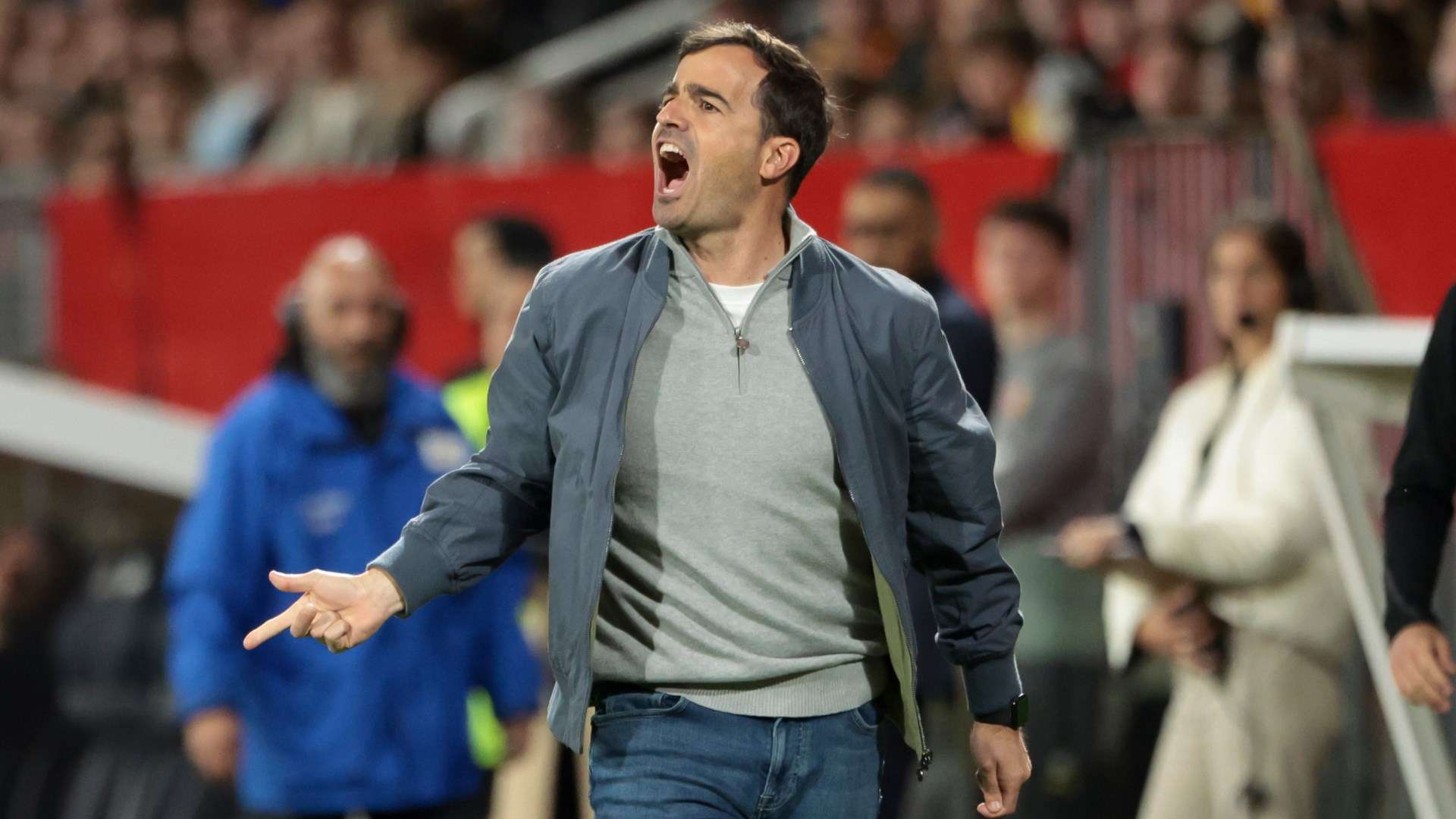 Bayer's "Plan B": At Barça, he turned raw talents into star players  