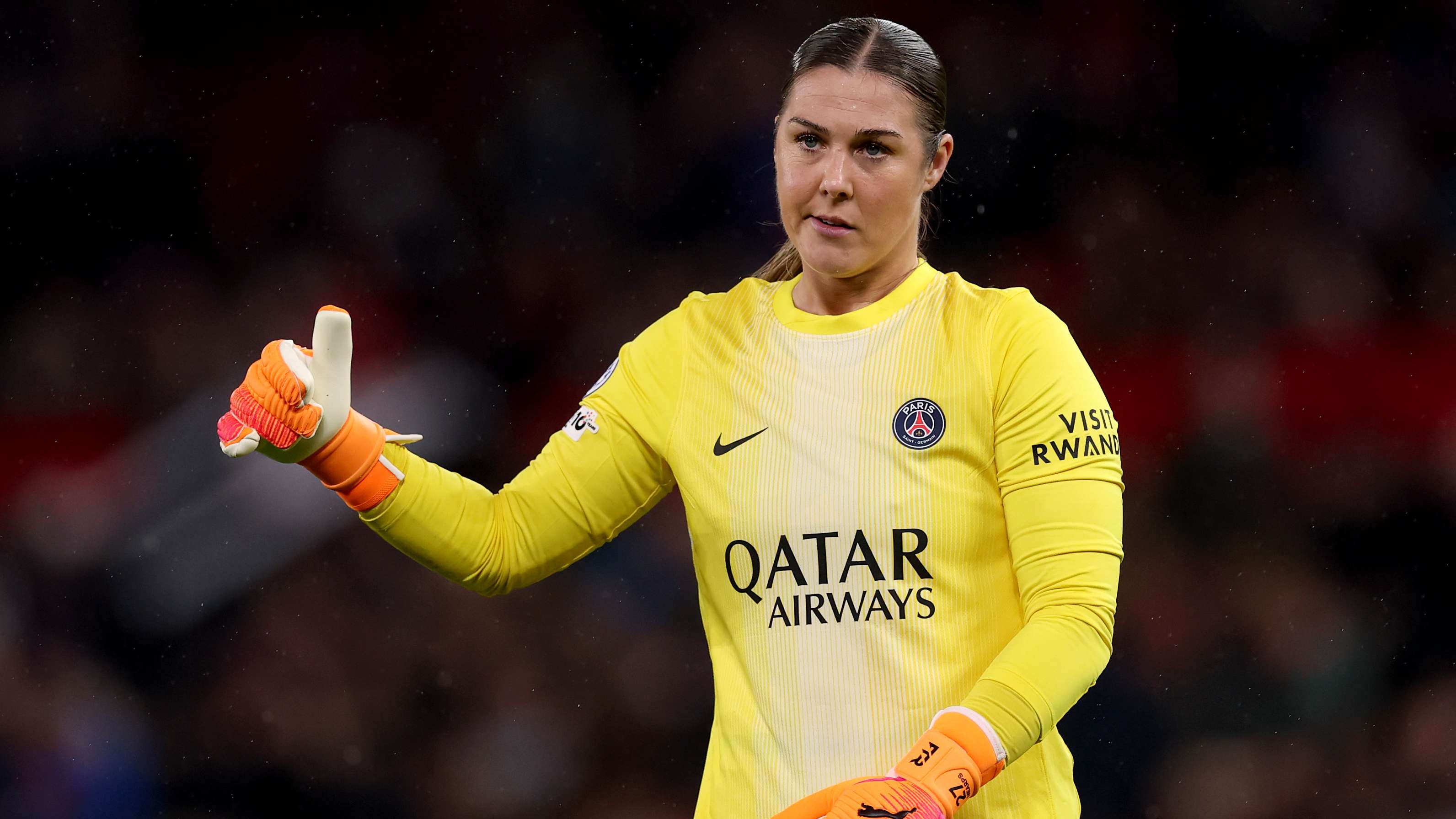 Earps confirms PSG exit as ex-Man Utd 'keeper nears WSL return  