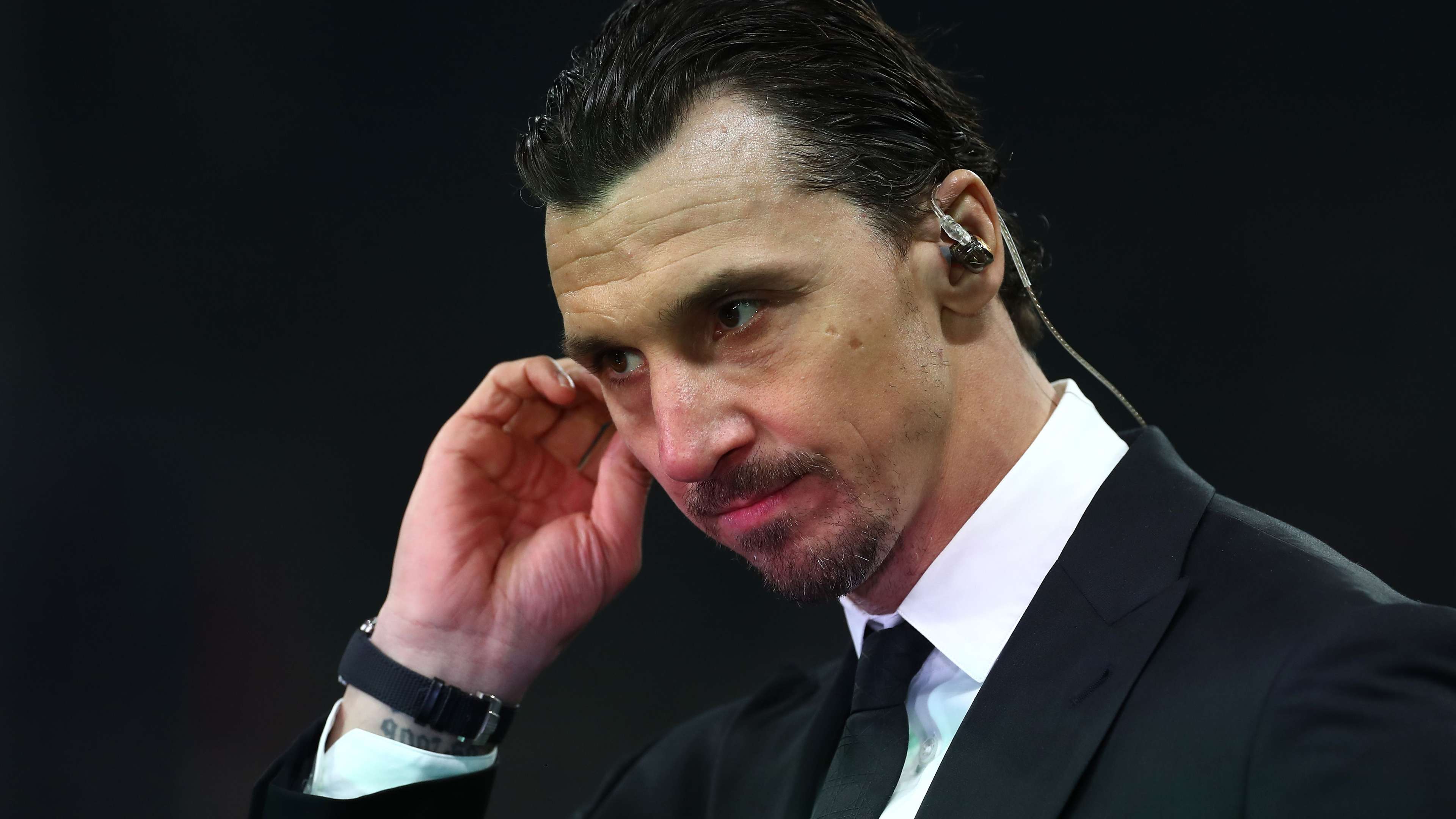 📽️ | Zlatan fights back tears as Bosnia reach World Cup knockouts  