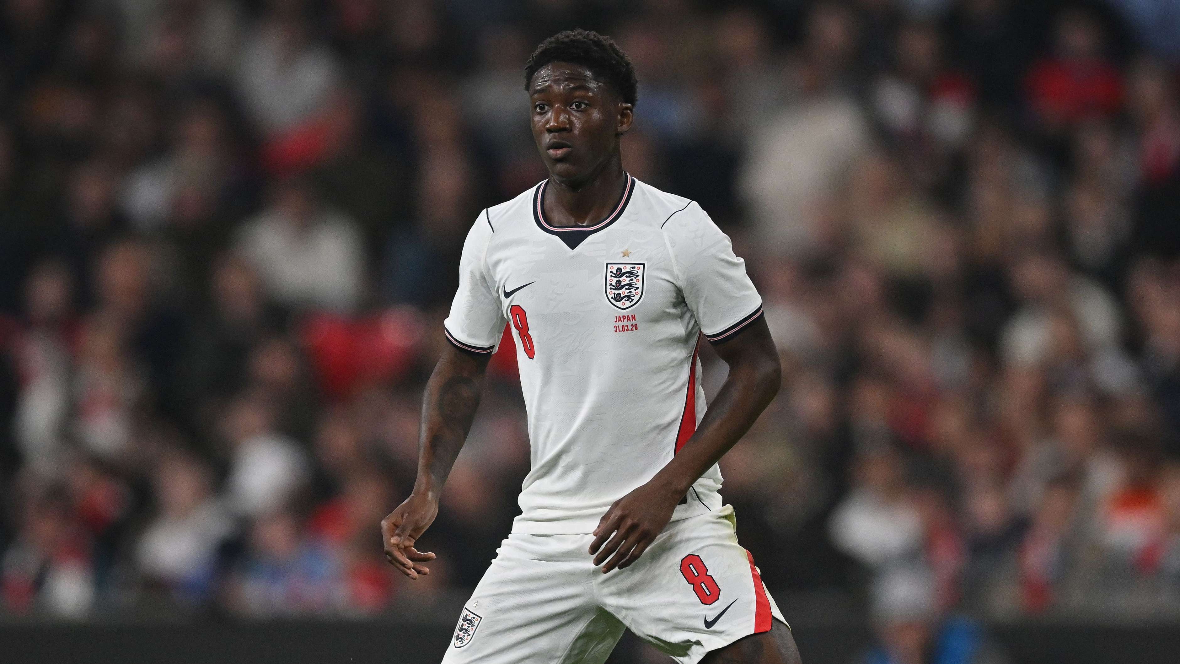 Mainoo wows England stars with training ground skill  