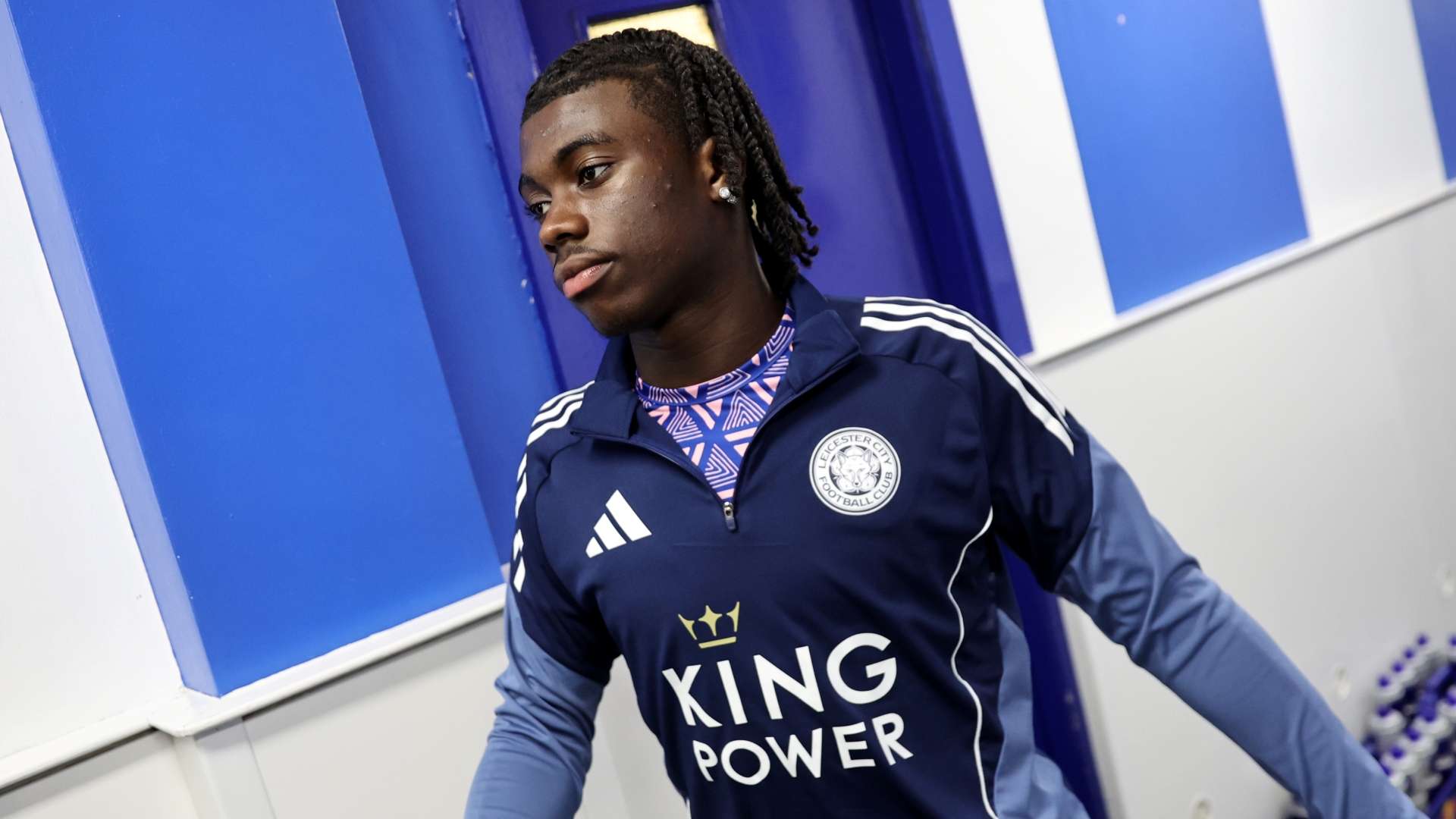 Arsenal close to signing 16-year-old Leicester winger  